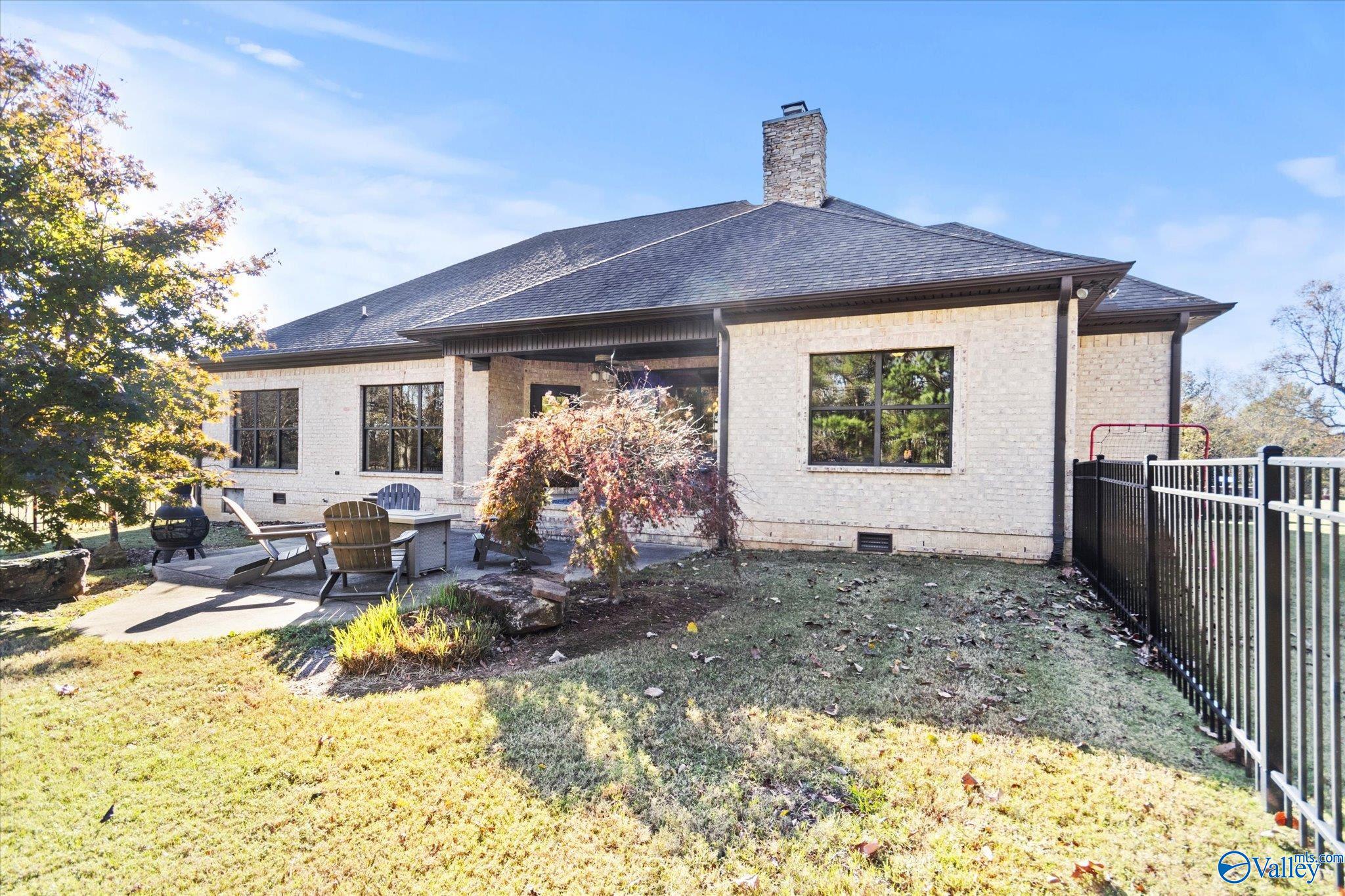 70 North Ridge Drive