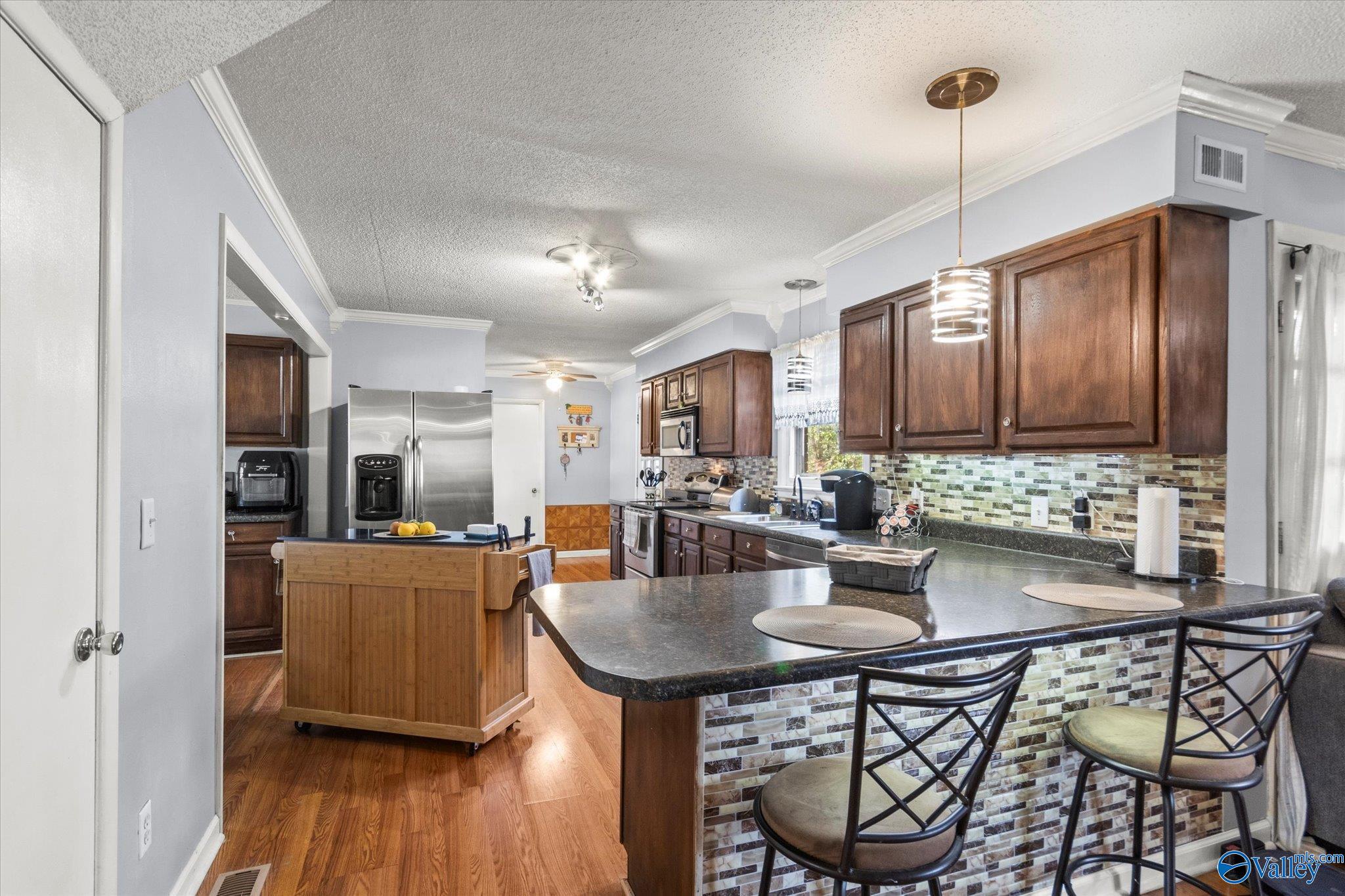 2220 Hickory Hills Drive