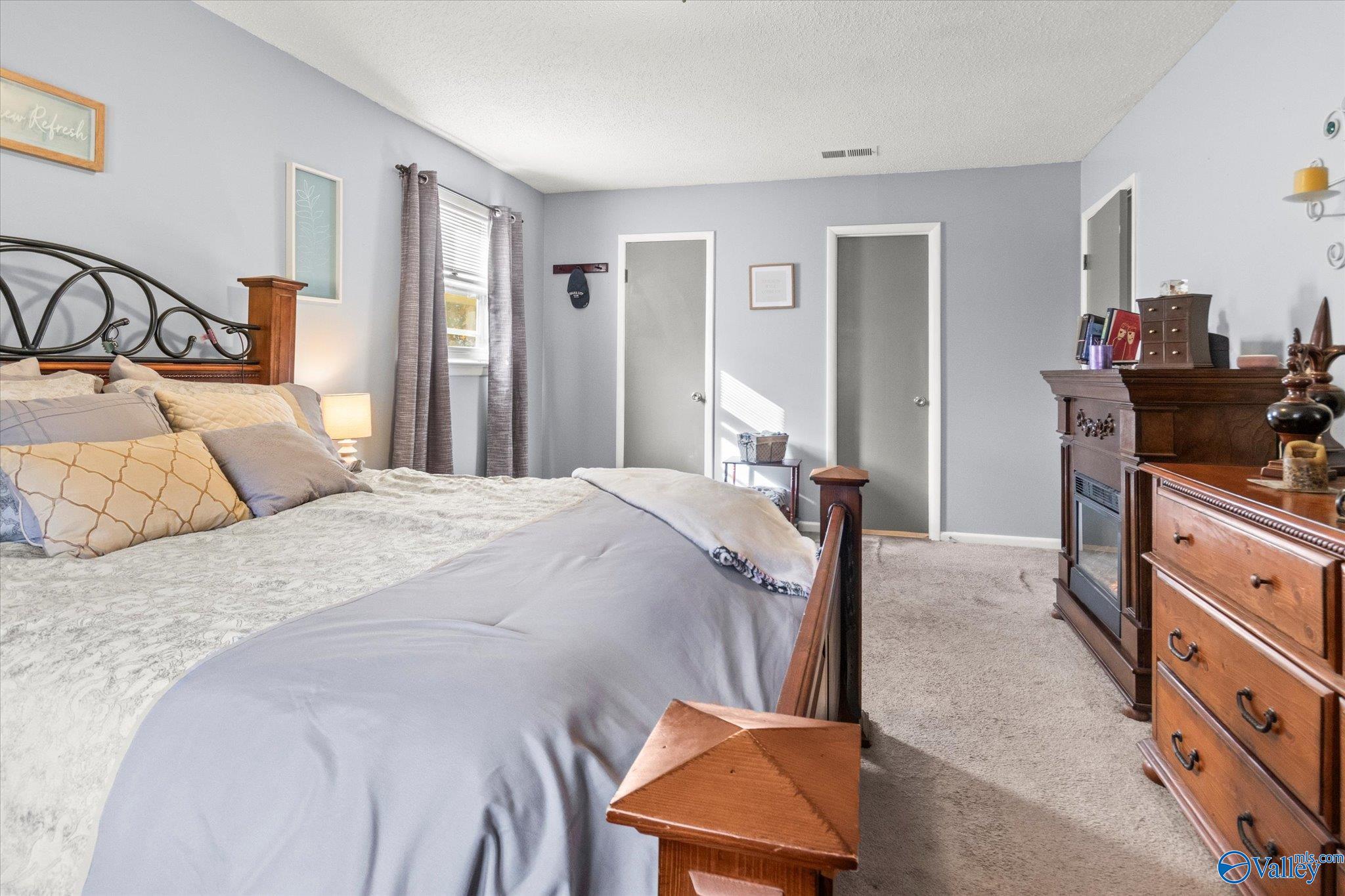 2220 Hickory Hills Drive