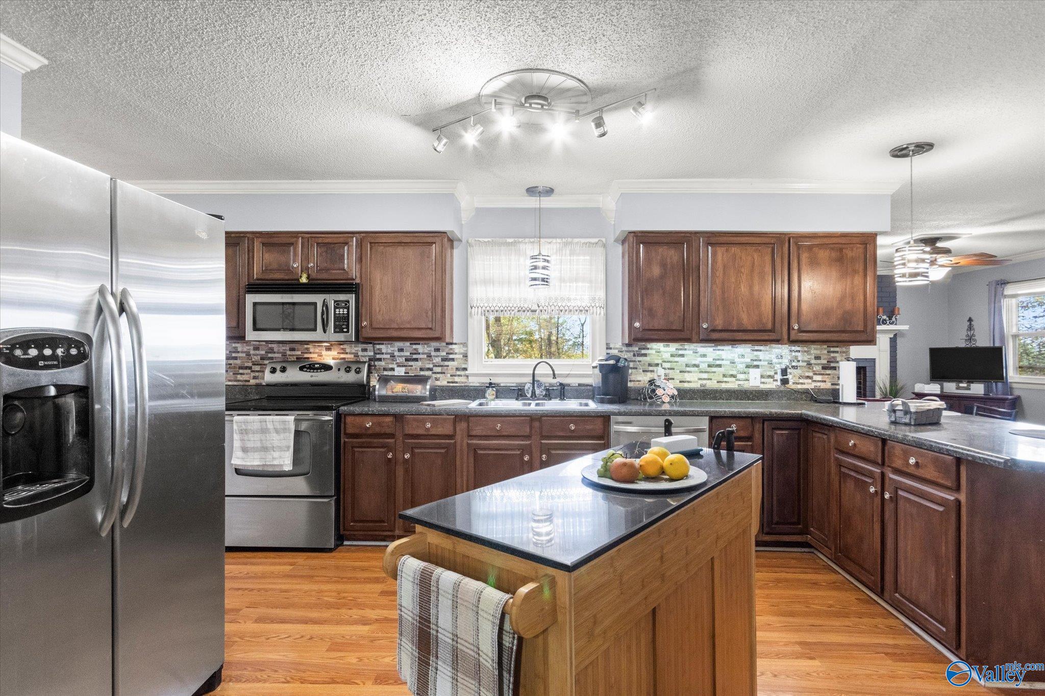2220 Hickory Hills Drive
