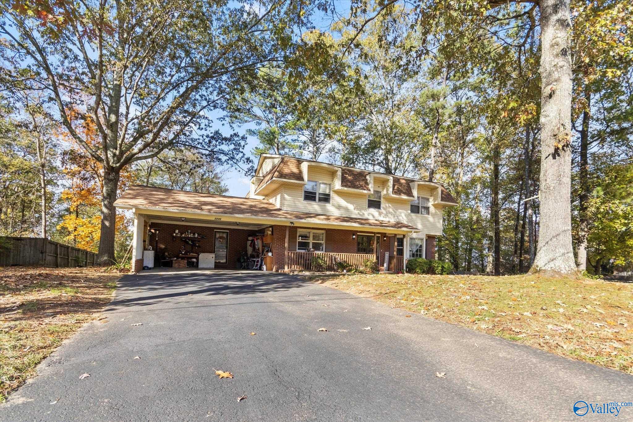 2220 Hickory Hills Drive