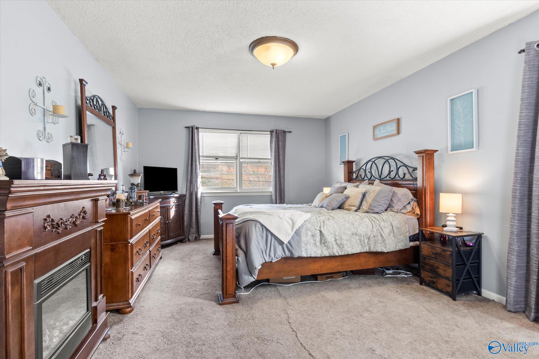 2220 Hickory Hills Drive