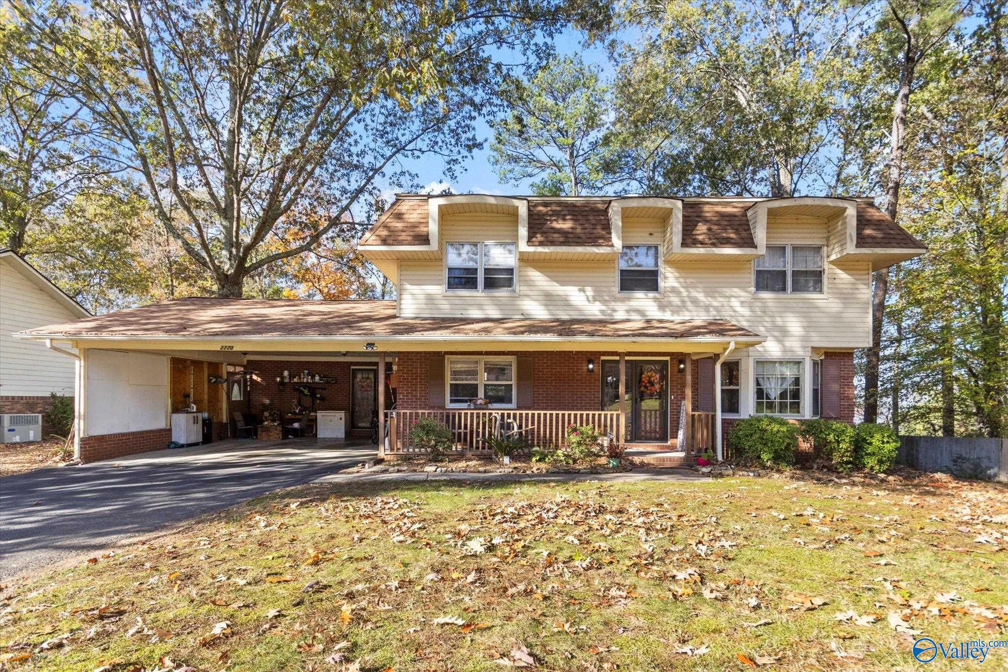 2220 Hickory Hills Drive