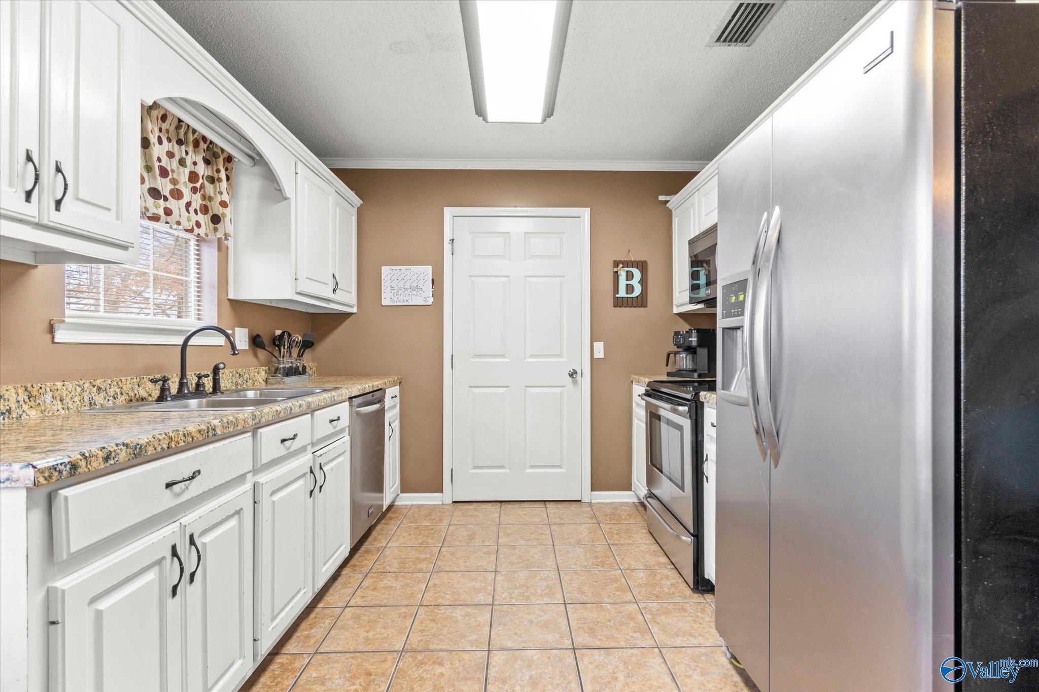 410 Briarwood Avenue