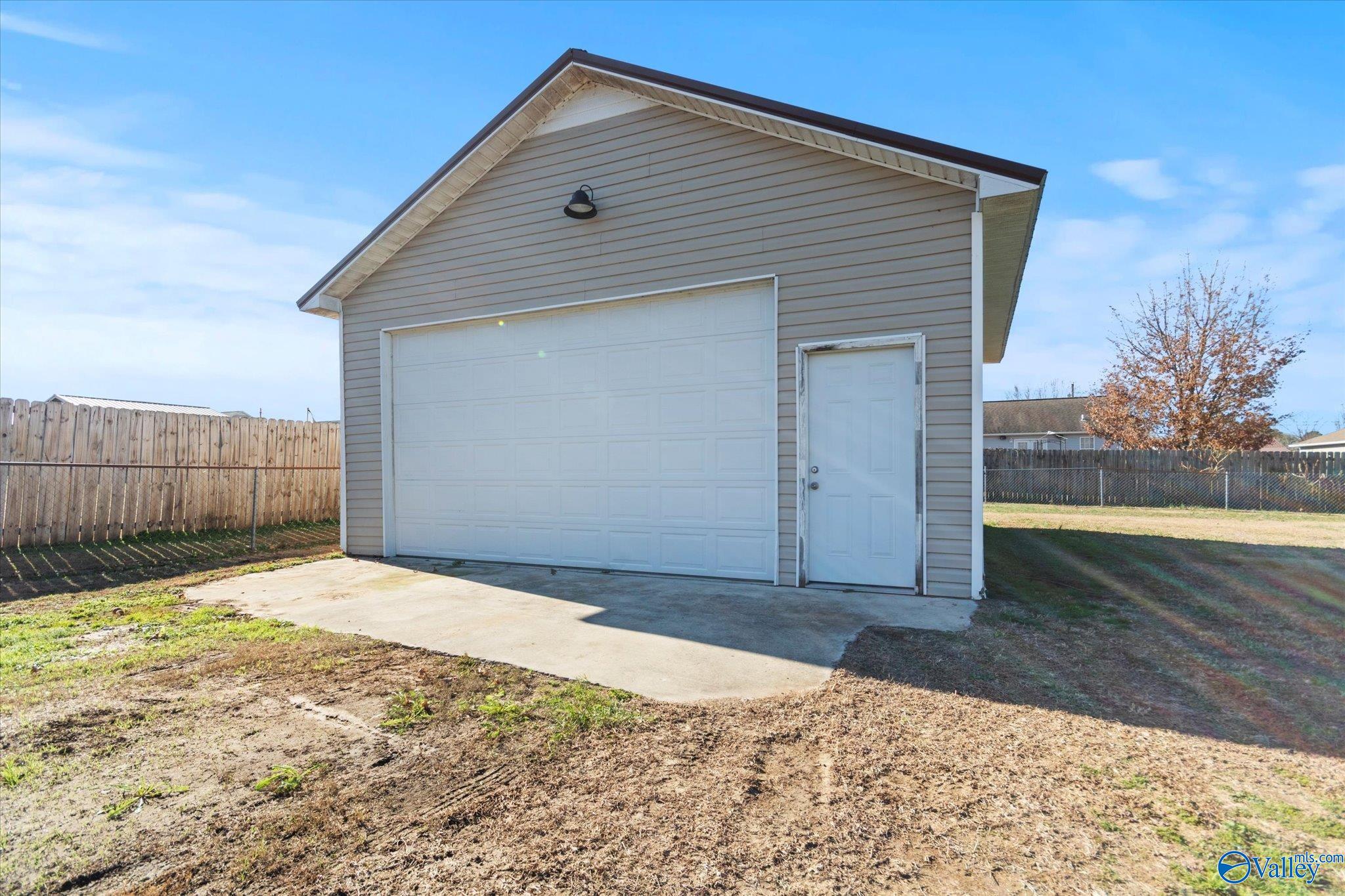 74 Mary Jo Isom Lane