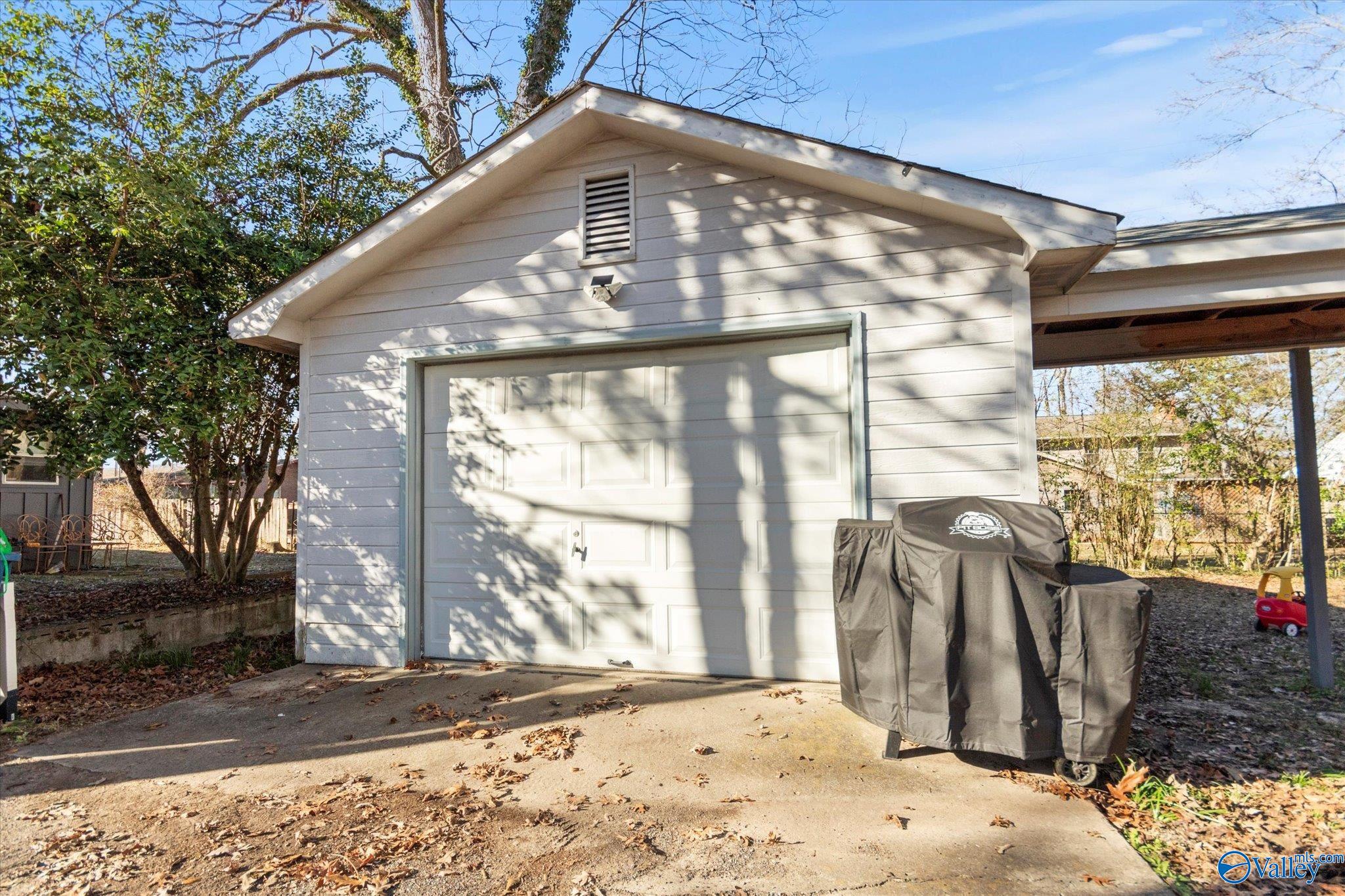 209 Oakland Avenue