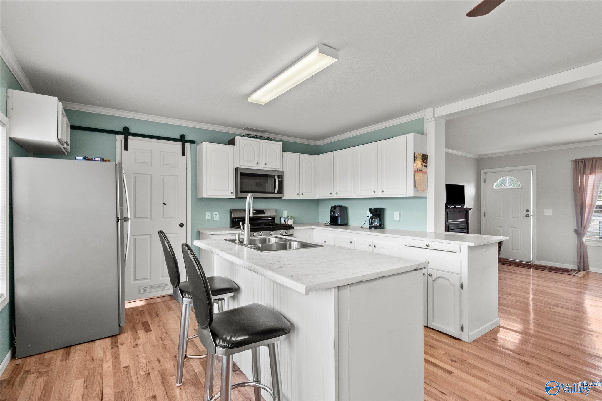 5565 Rock Springs Road