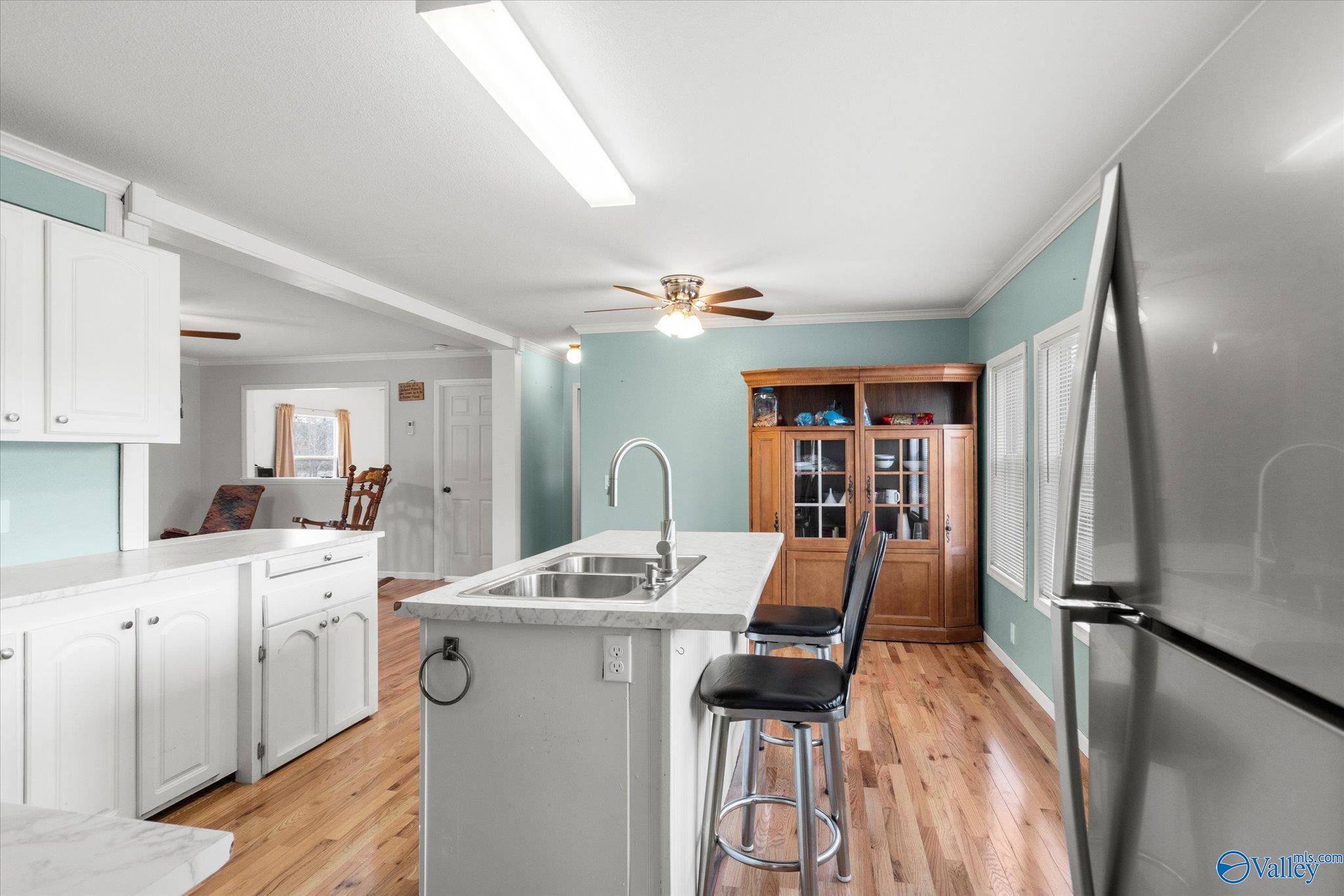 5565 Rock Springs Road