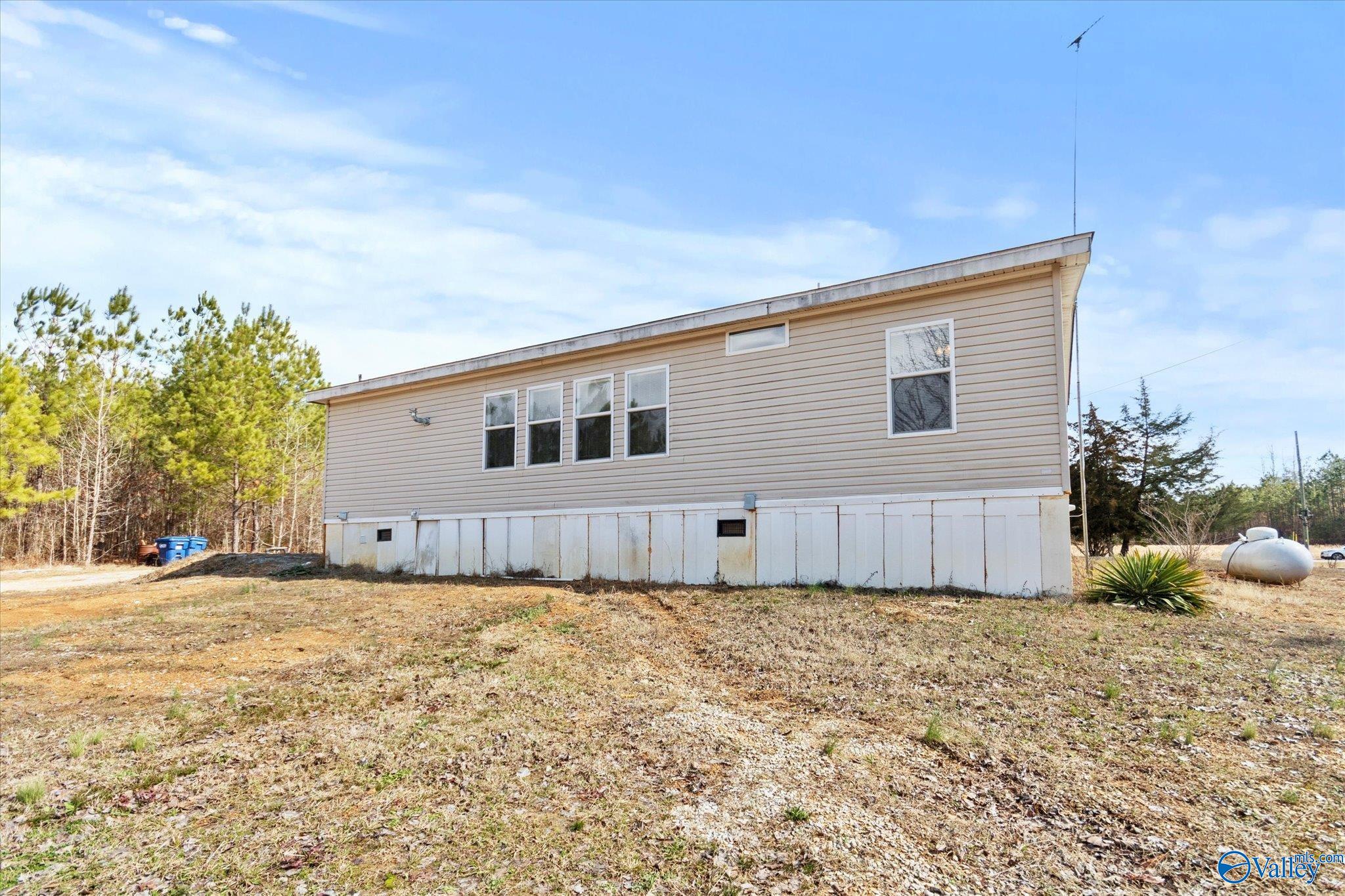 5565 Rock Springs Road