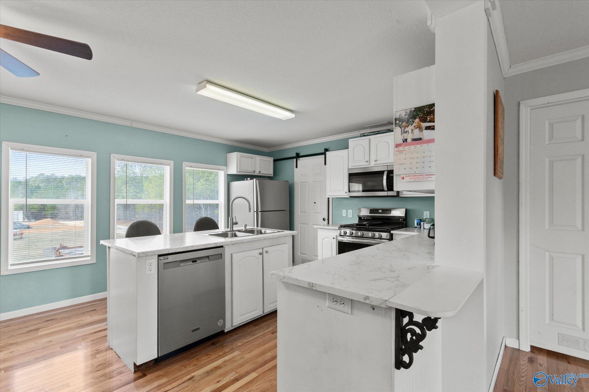 5565 Rock Springs Road