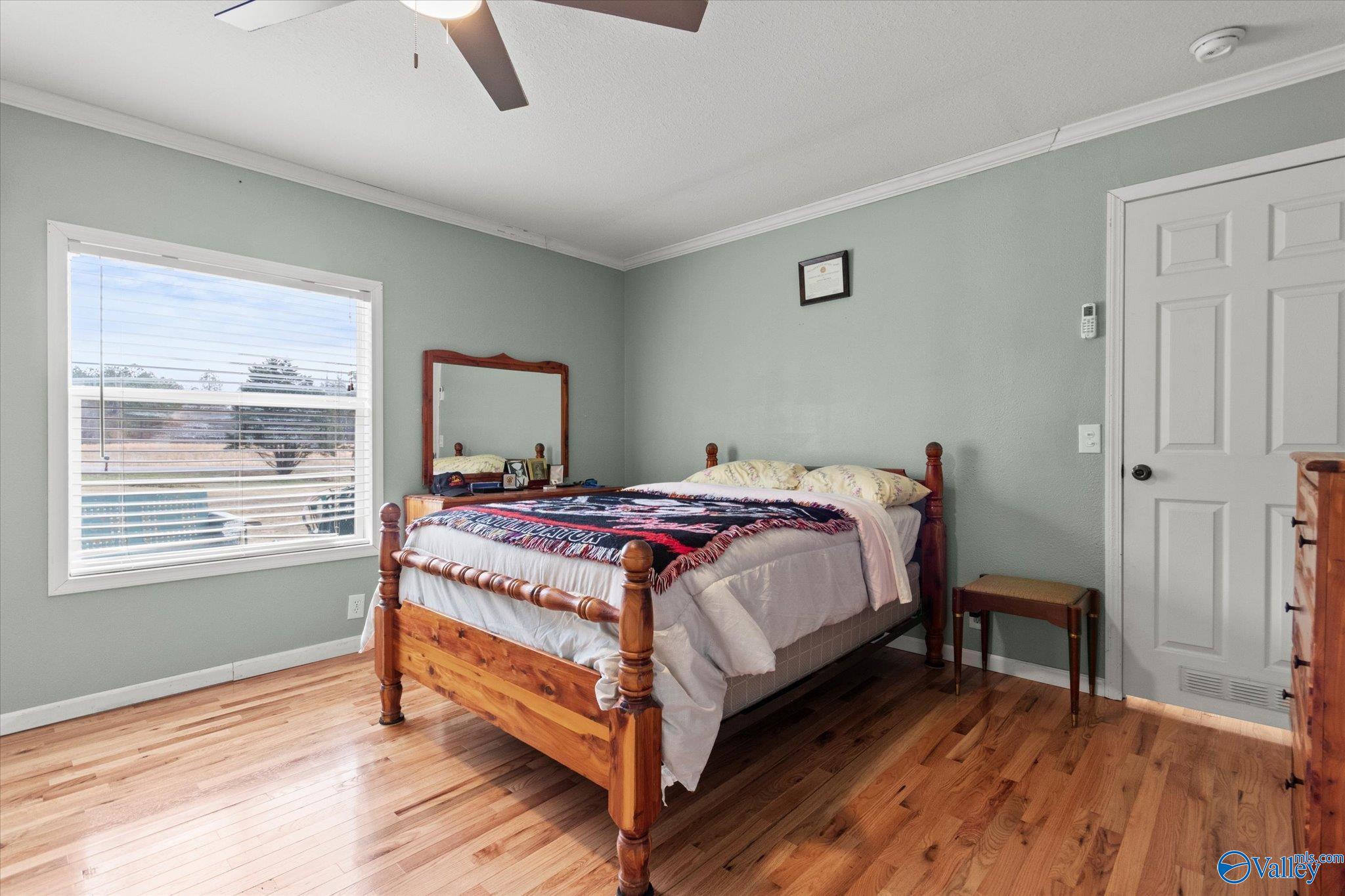 5565 Rock Springs Road