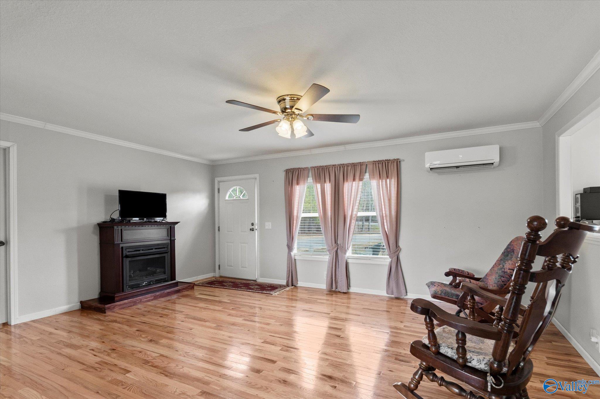 5565 Rock Springs Road