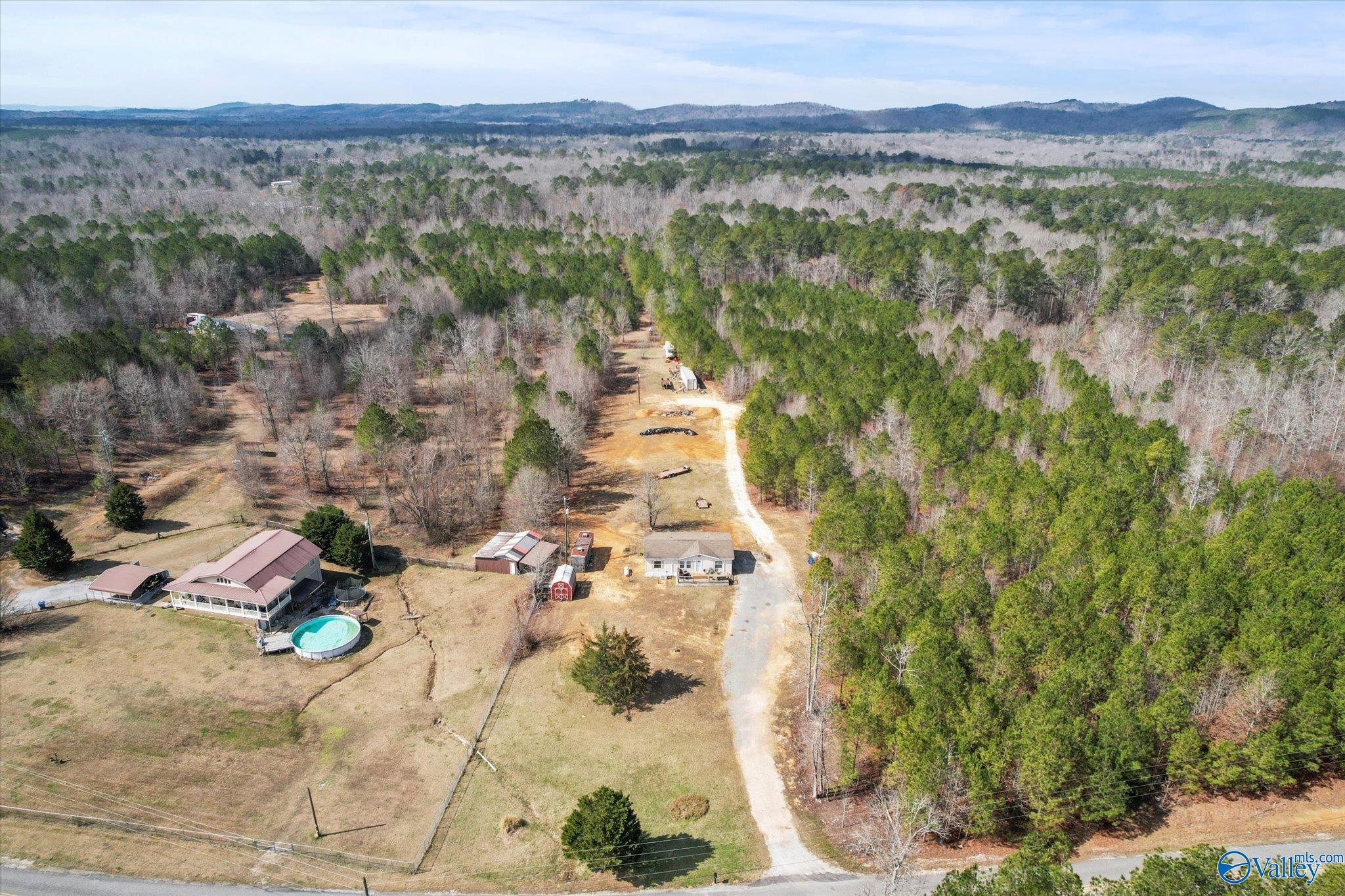 5565 Rock Springs Road