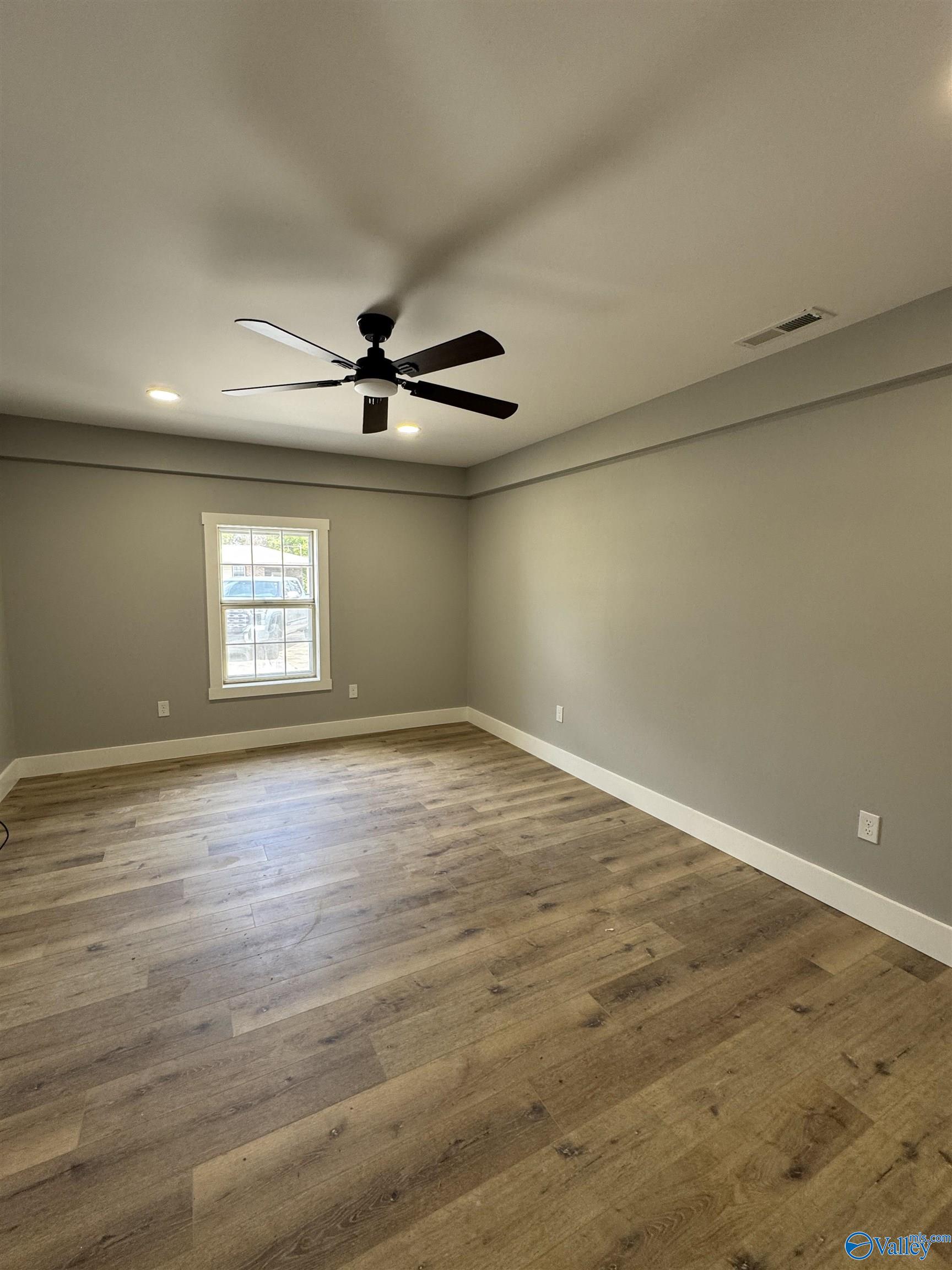 1017 Edgemont Street