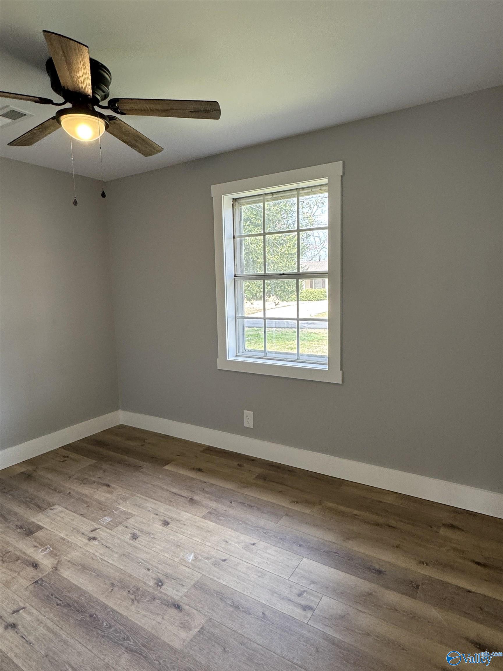 1017 Edgemont Street