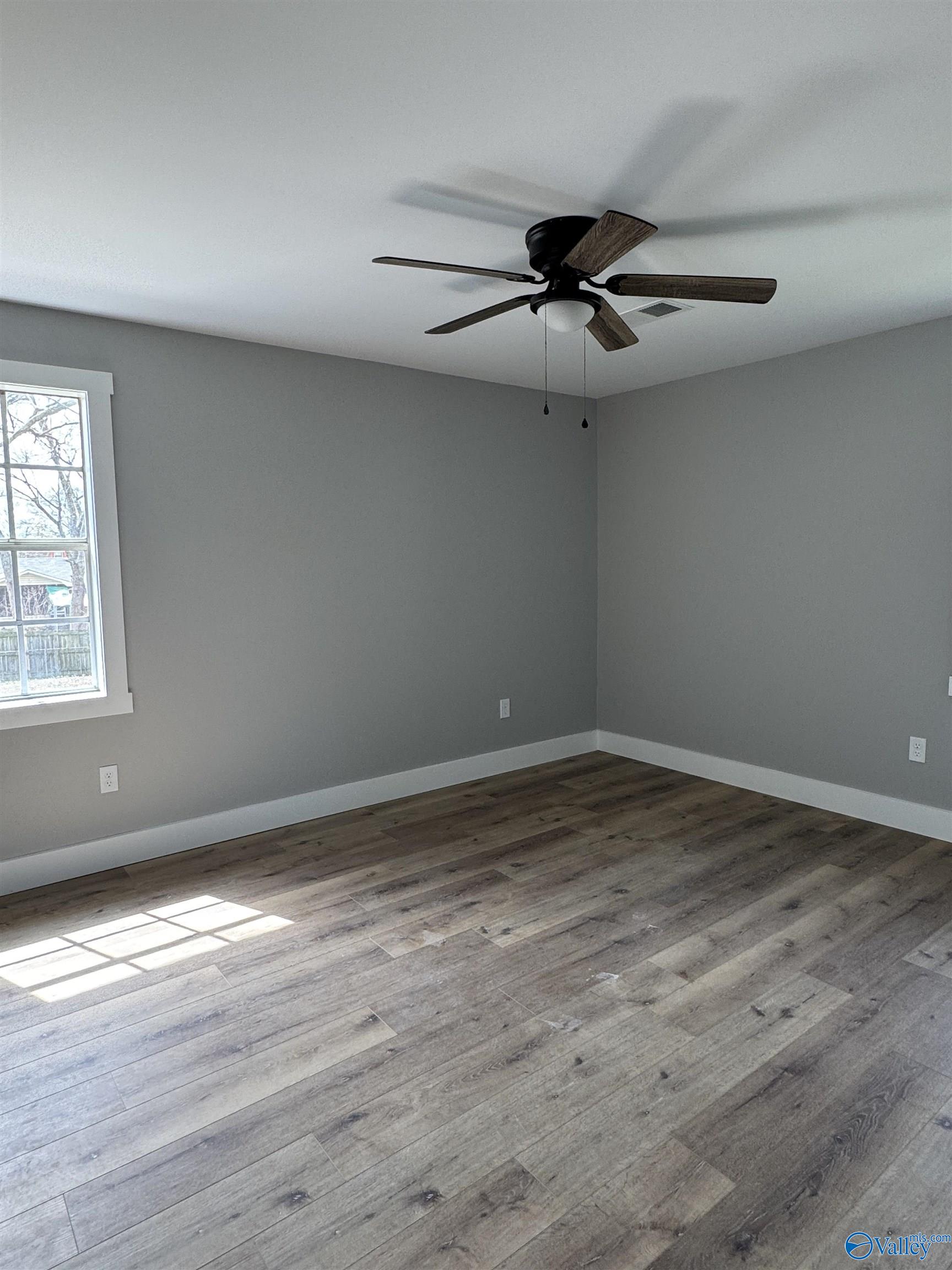 1017 Edgemont Street