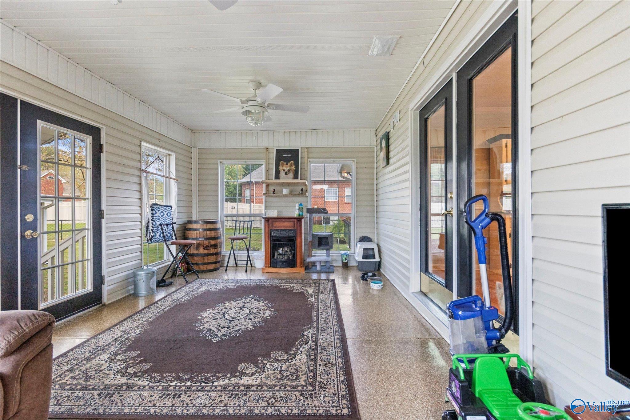 1327 Ponderosa Avenue