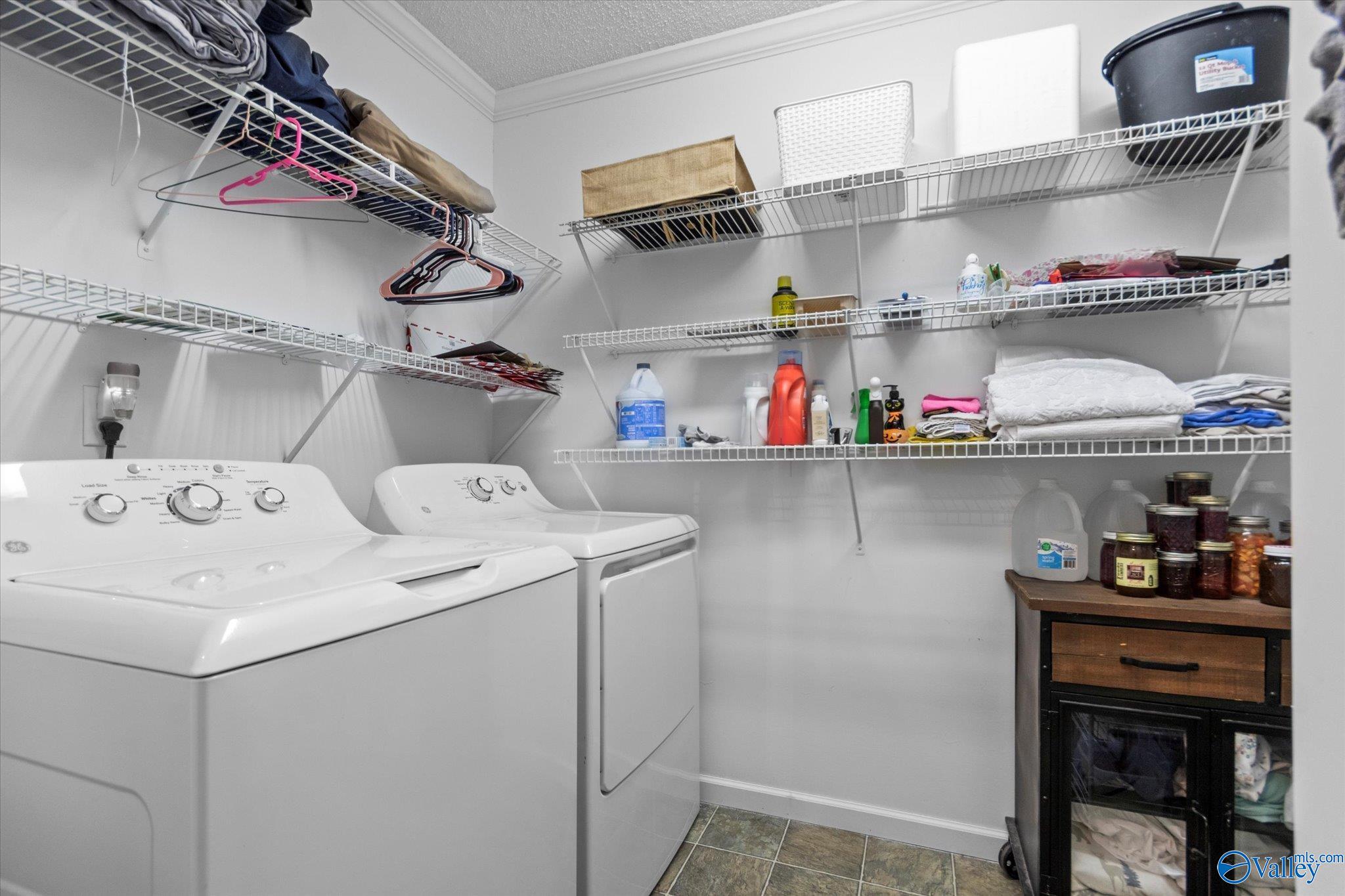 1327 Ponderosa Avenue