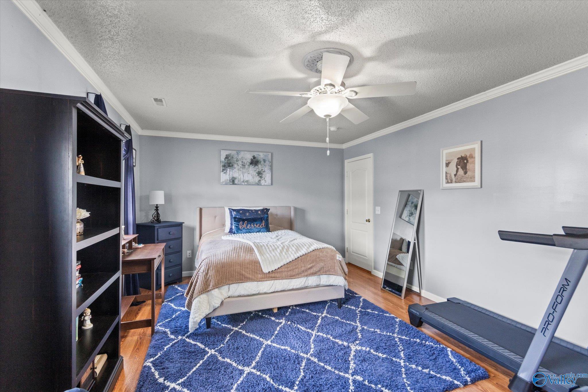 1327 Ponderosa Avenue