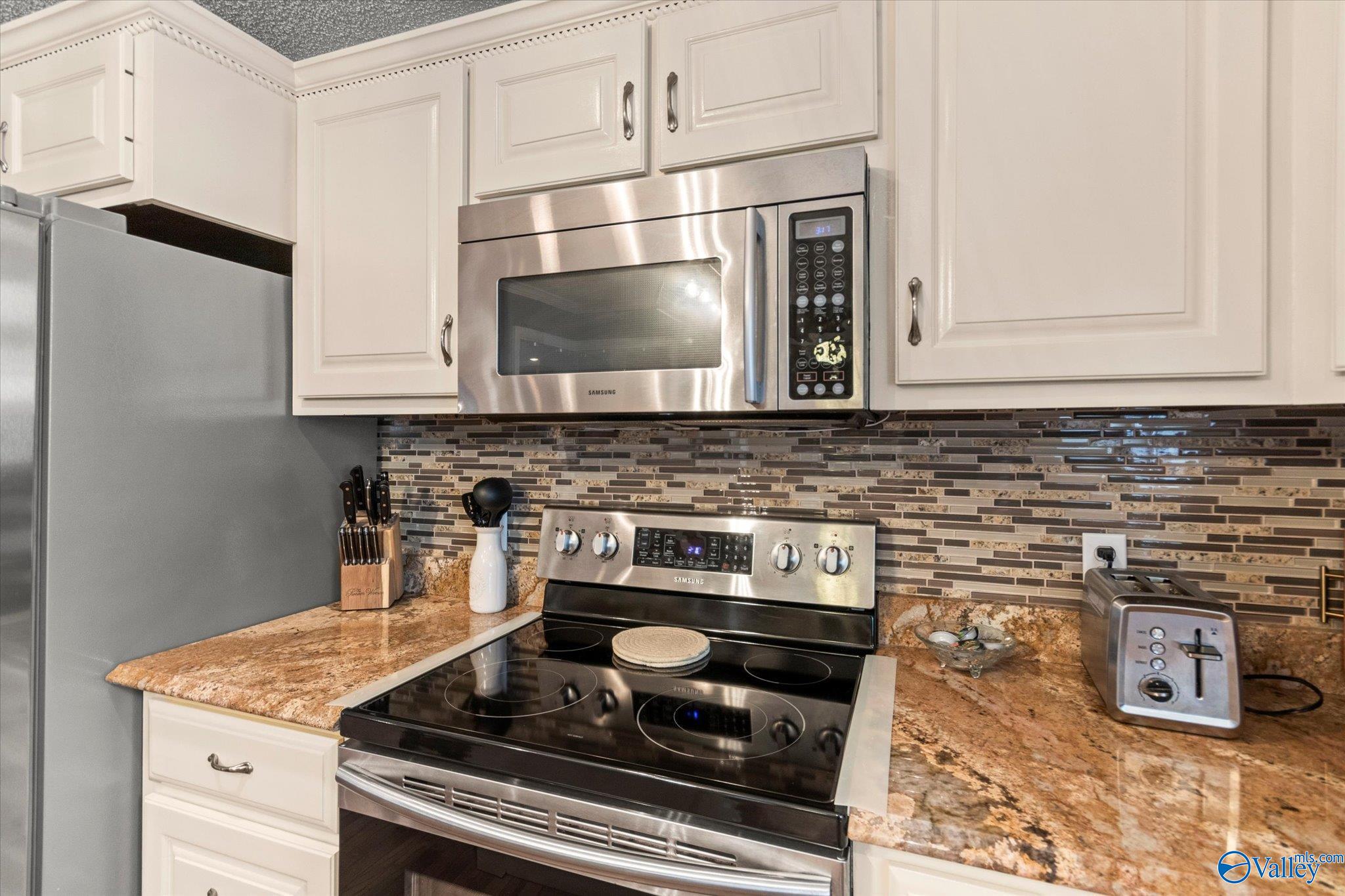 1327 Ponderosa Avenue