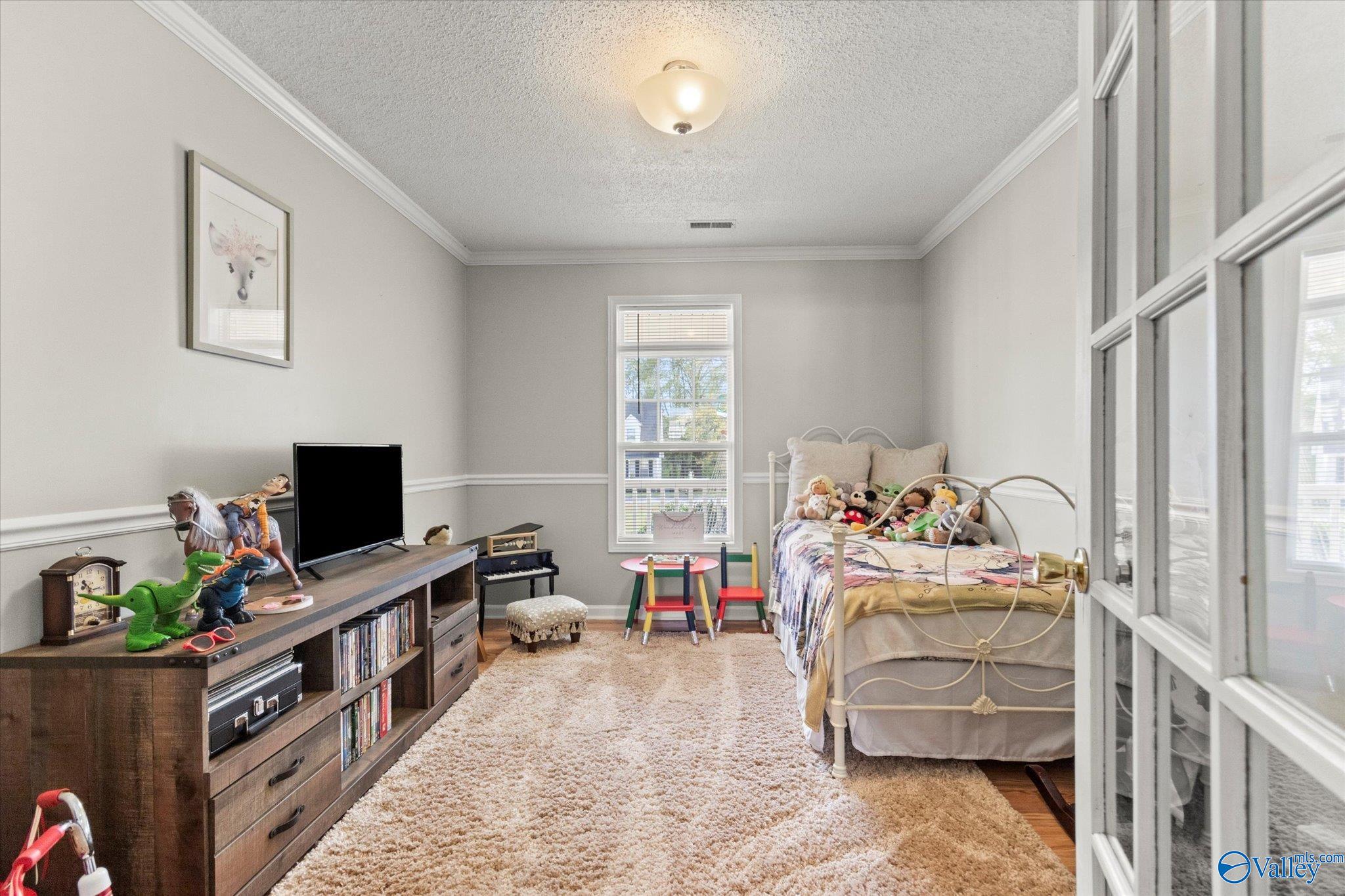 1327 Ponderosa Avenue