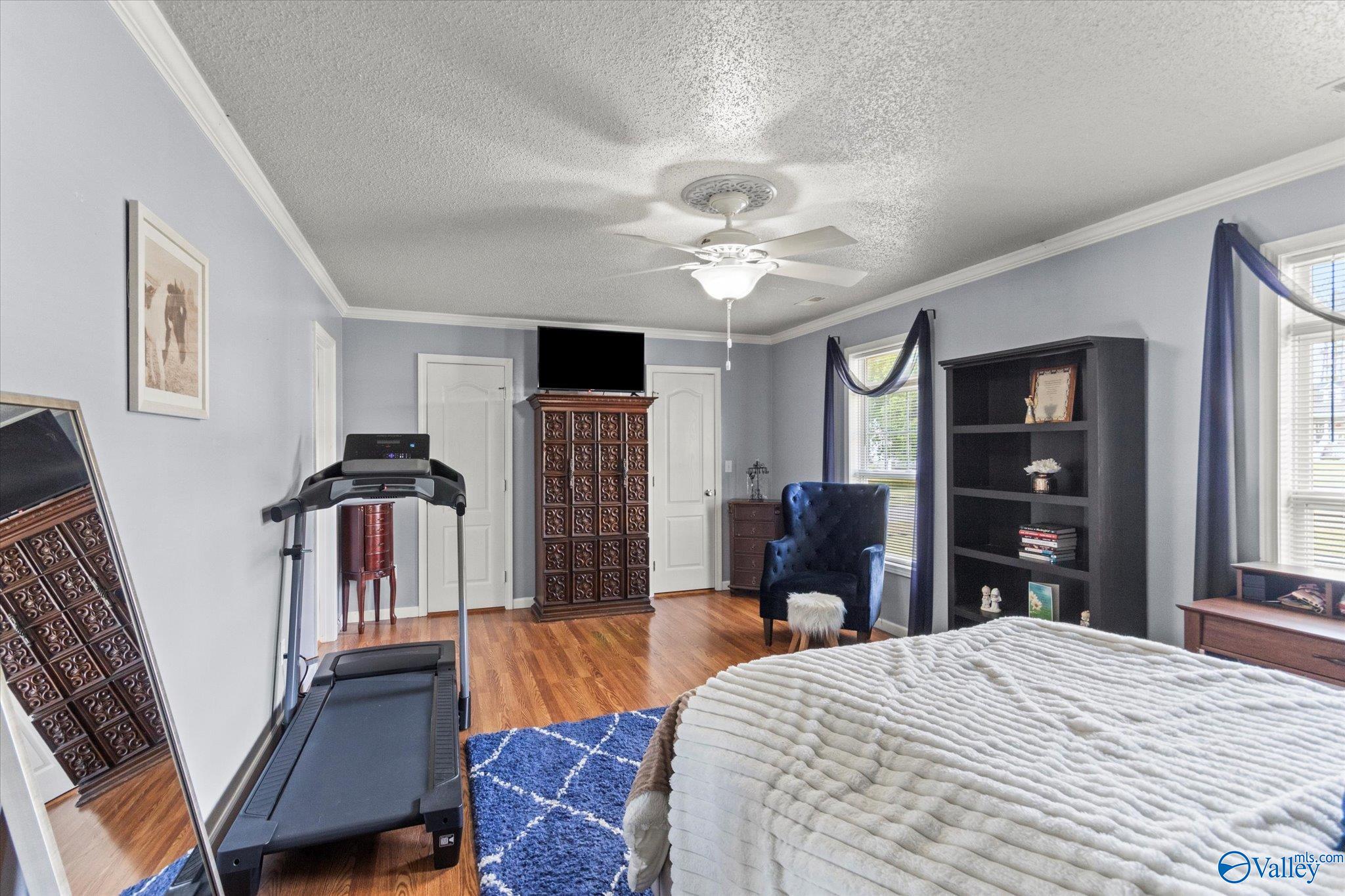 1327 Ponderosa Avenue