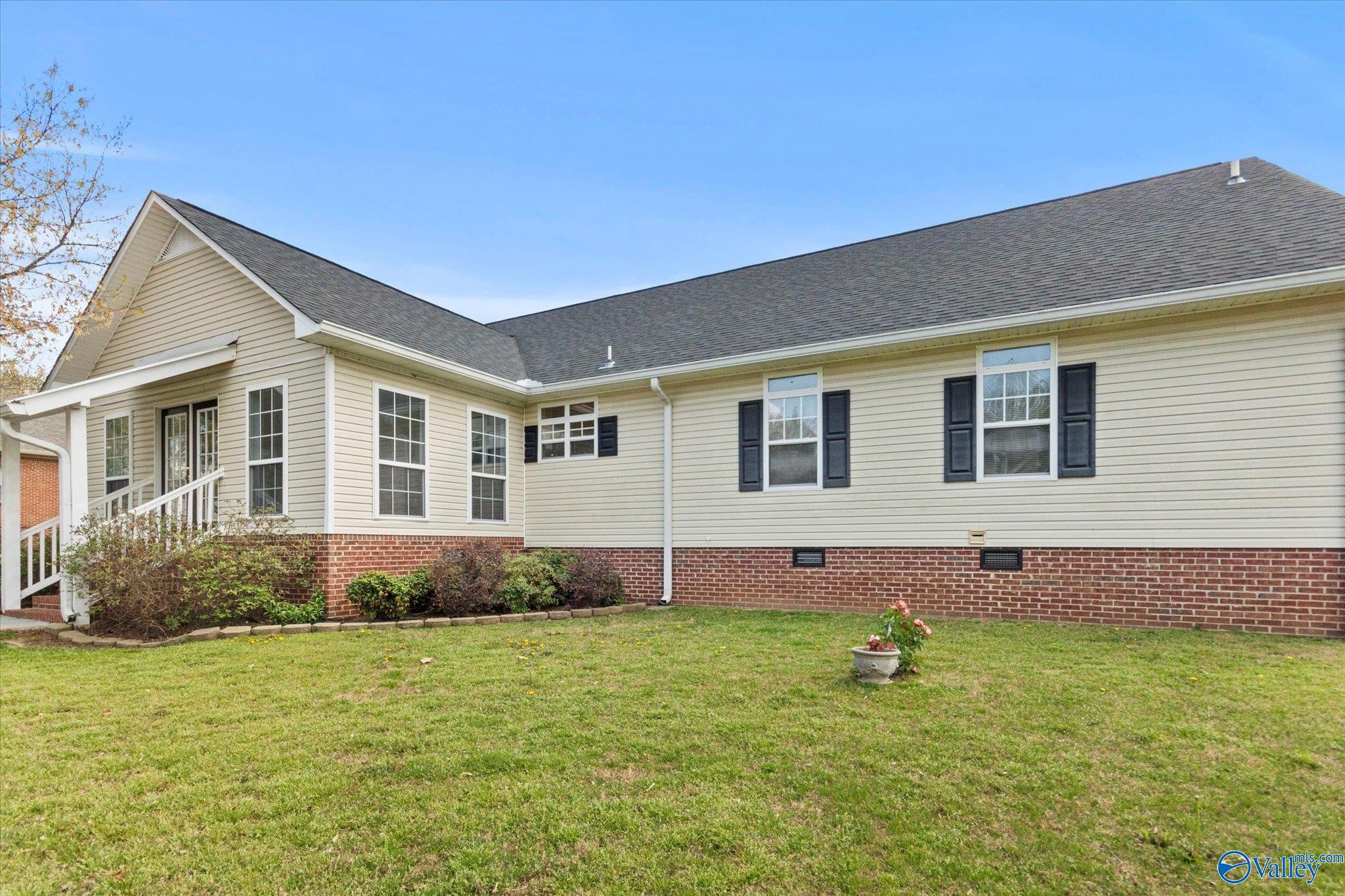 1327 Ponderosa Avenue