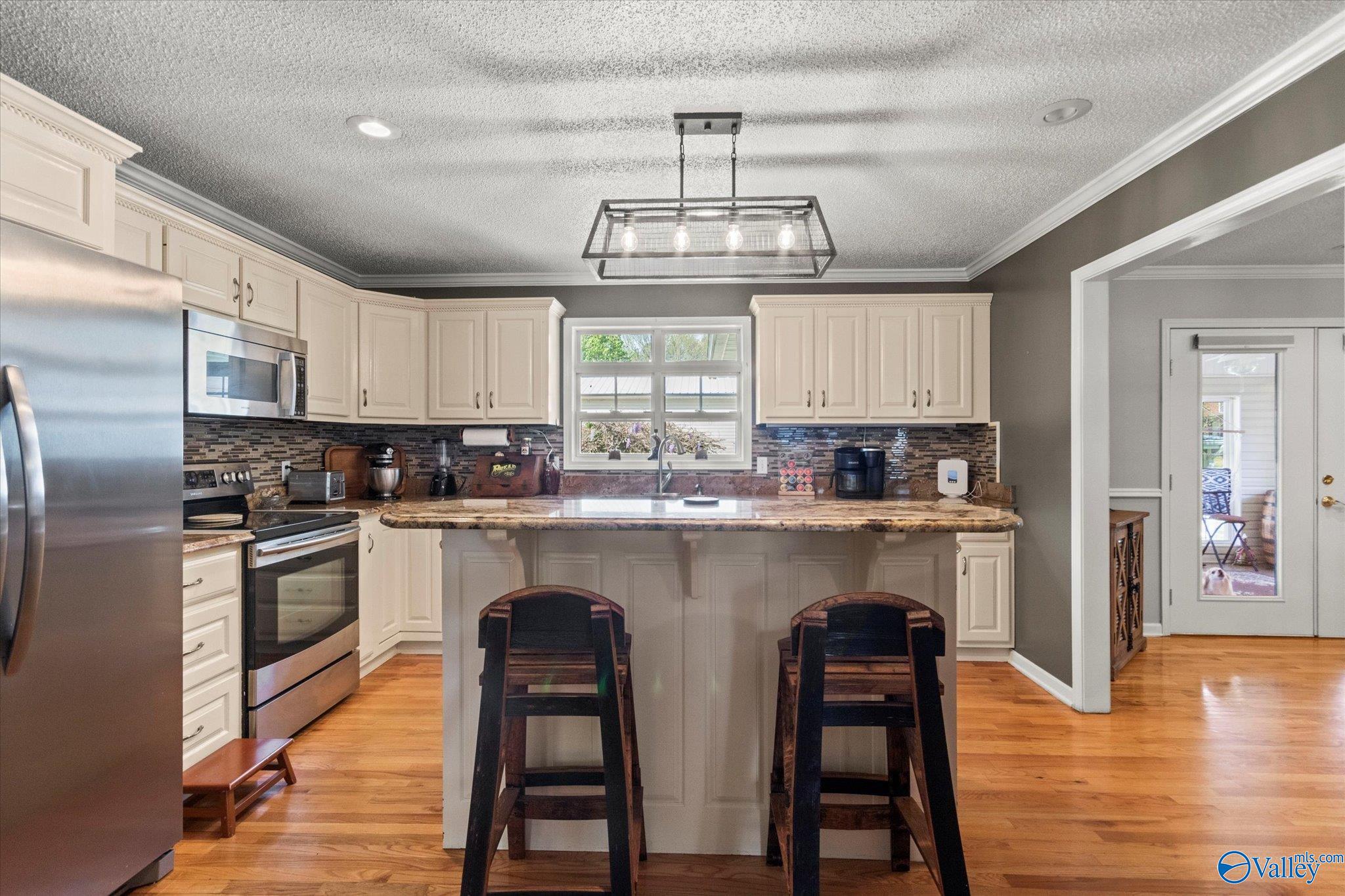 1327 Ponderosa Avenue