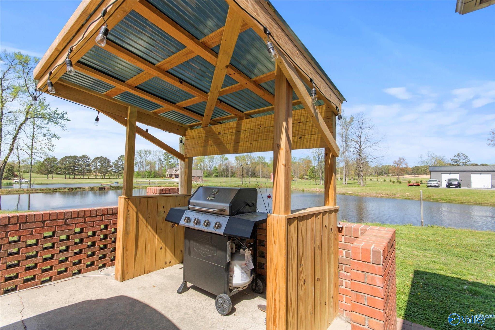 447 East Henderson Road