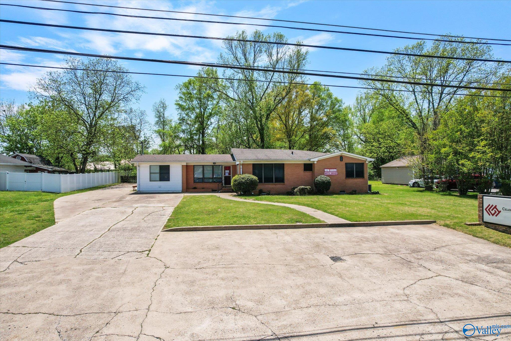 8523 US Highway 431