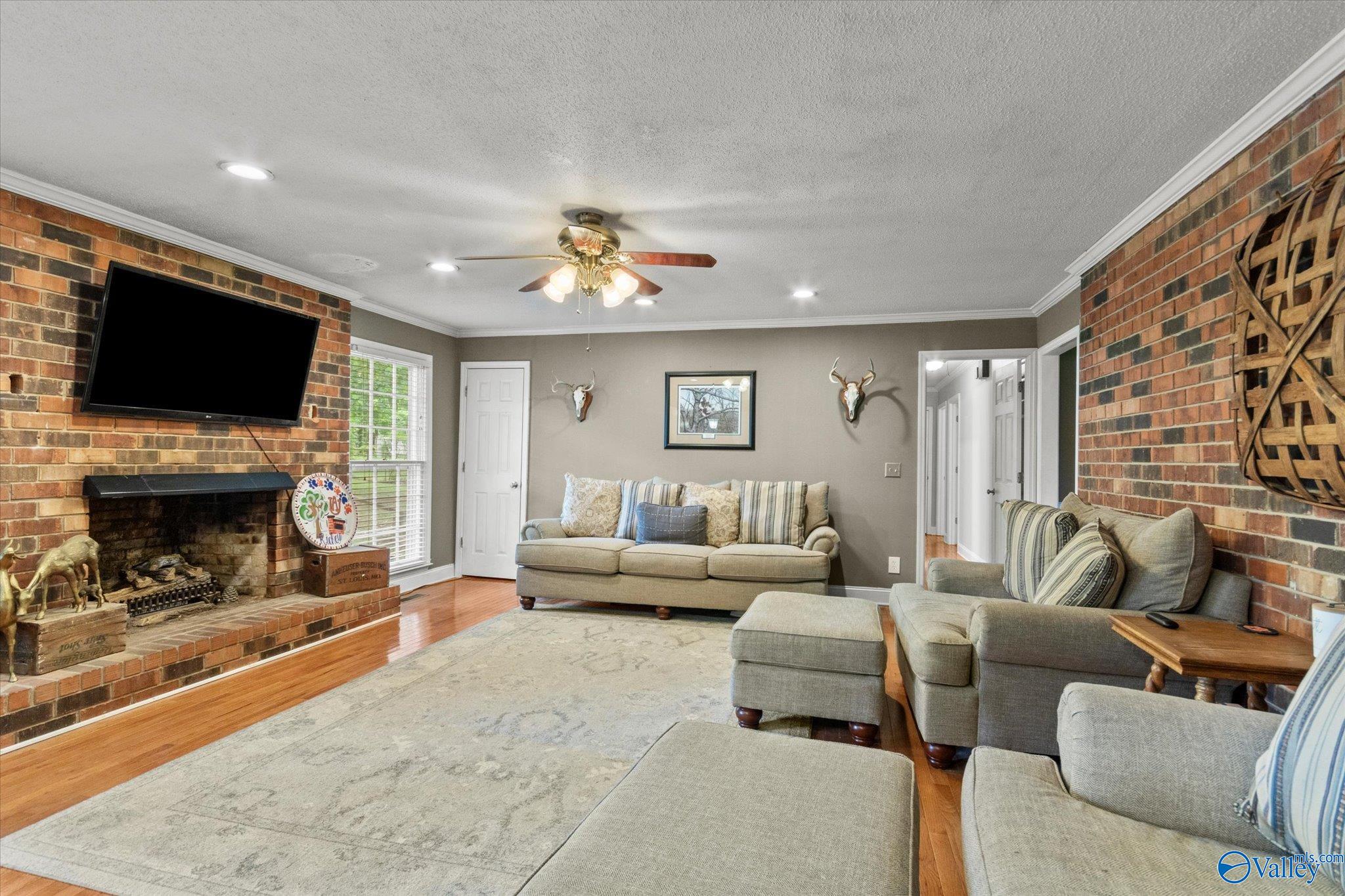 100 Cumberland Circle