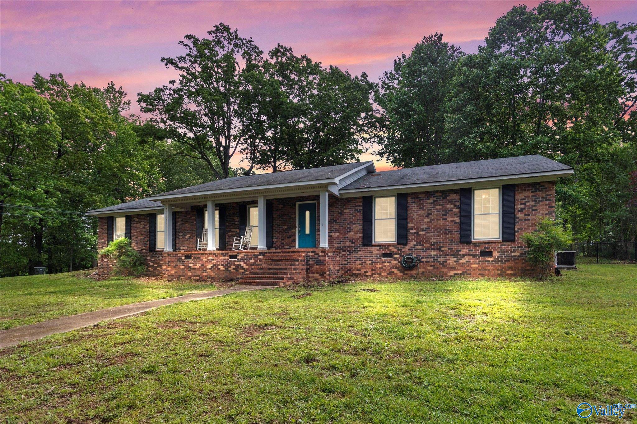 100 Cumberland Circle