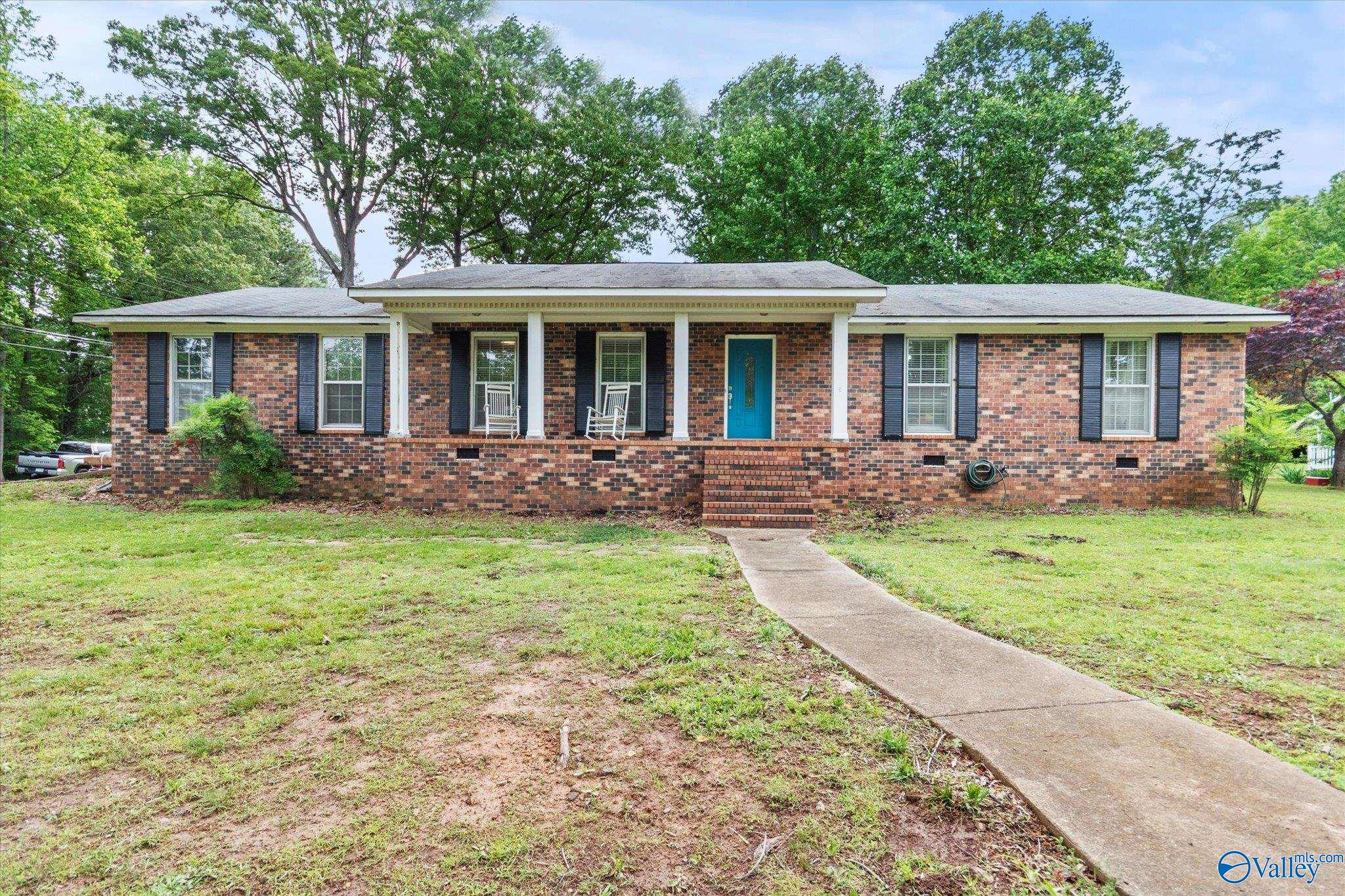 100 Cumberland Circle