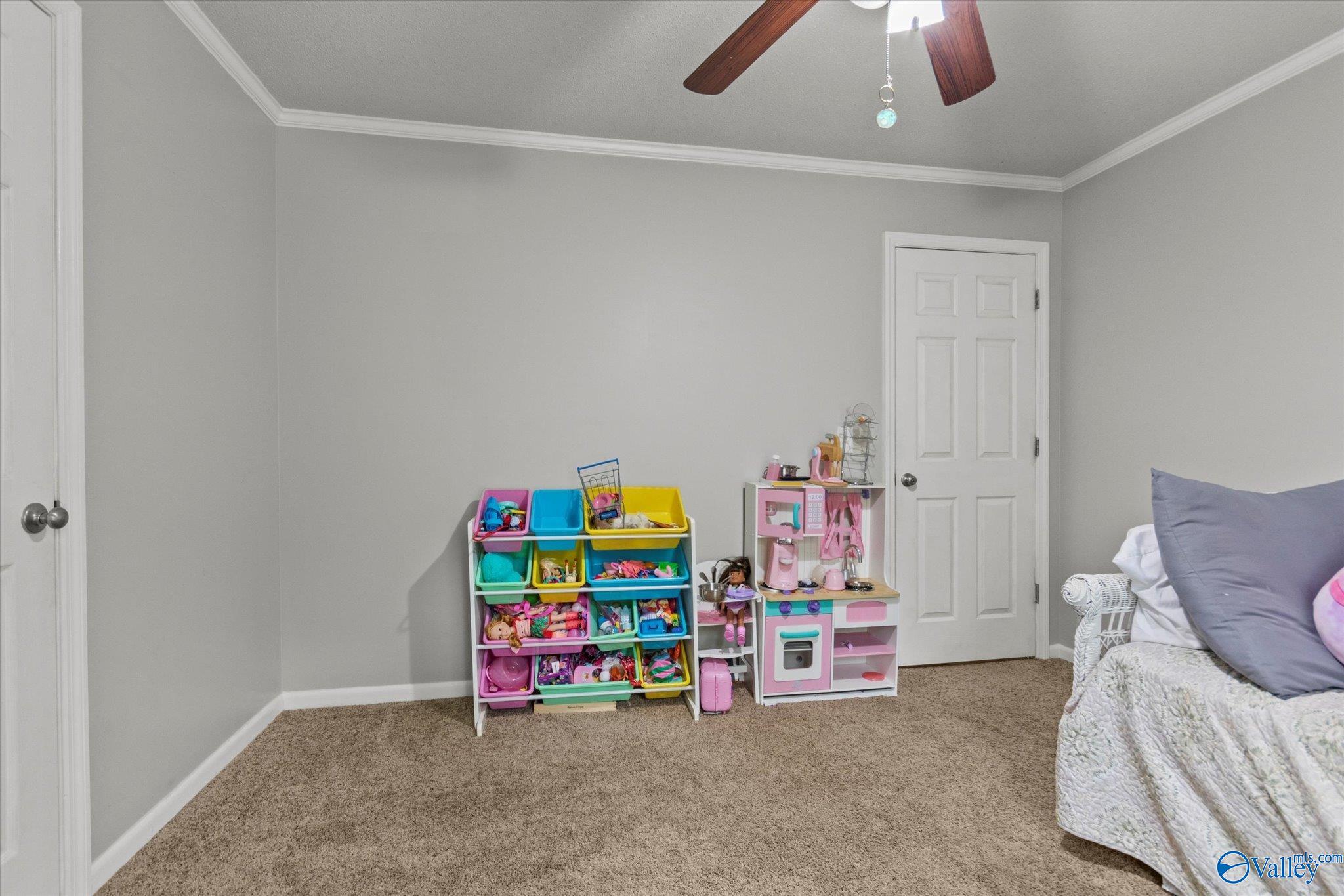 100 Cumberland Circle