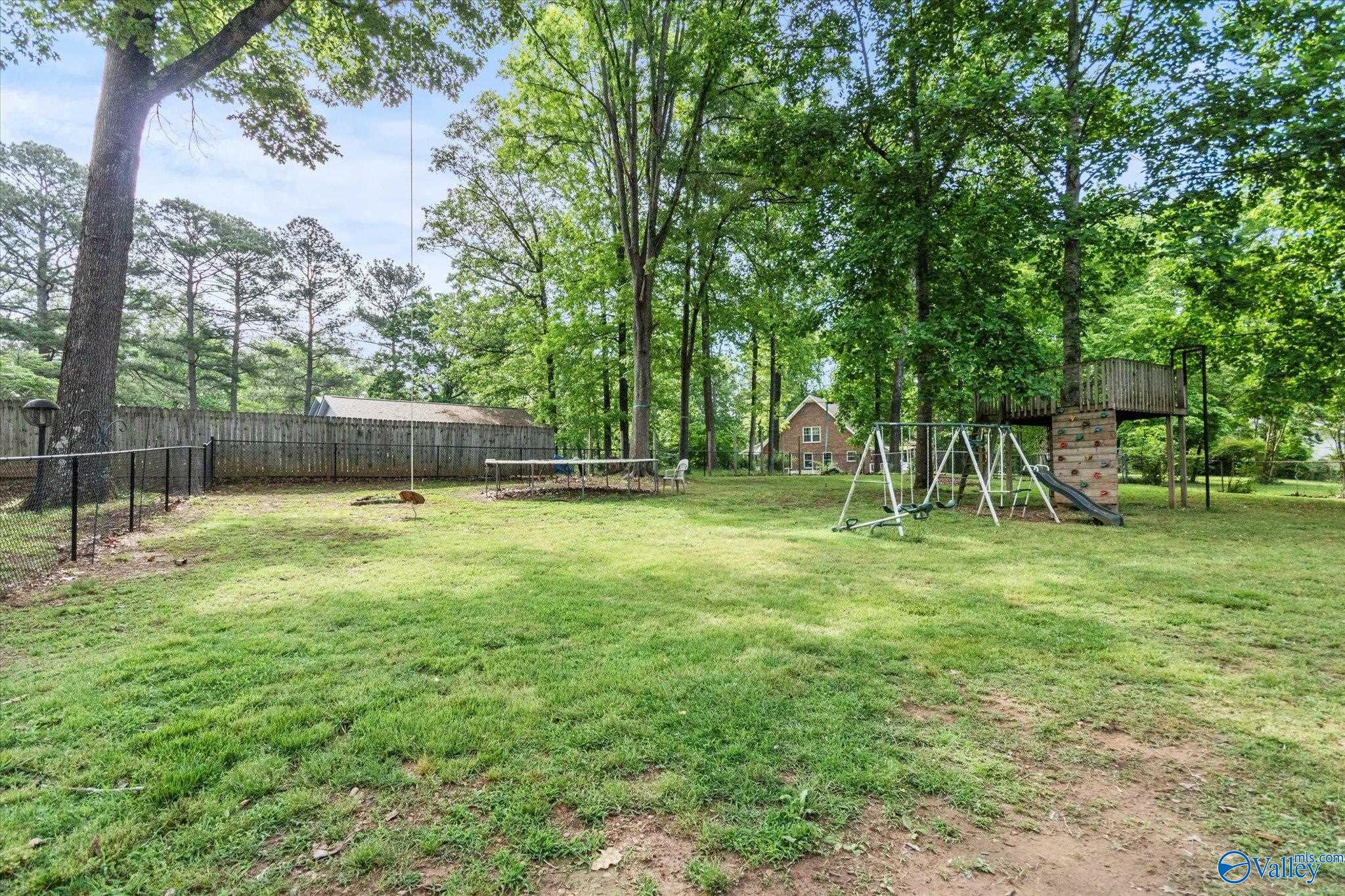 100 Cumberland Circle