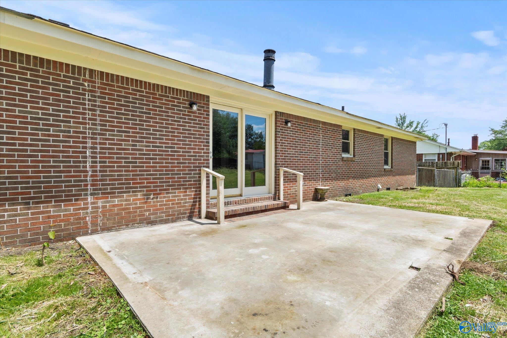 407 Peach Avenue