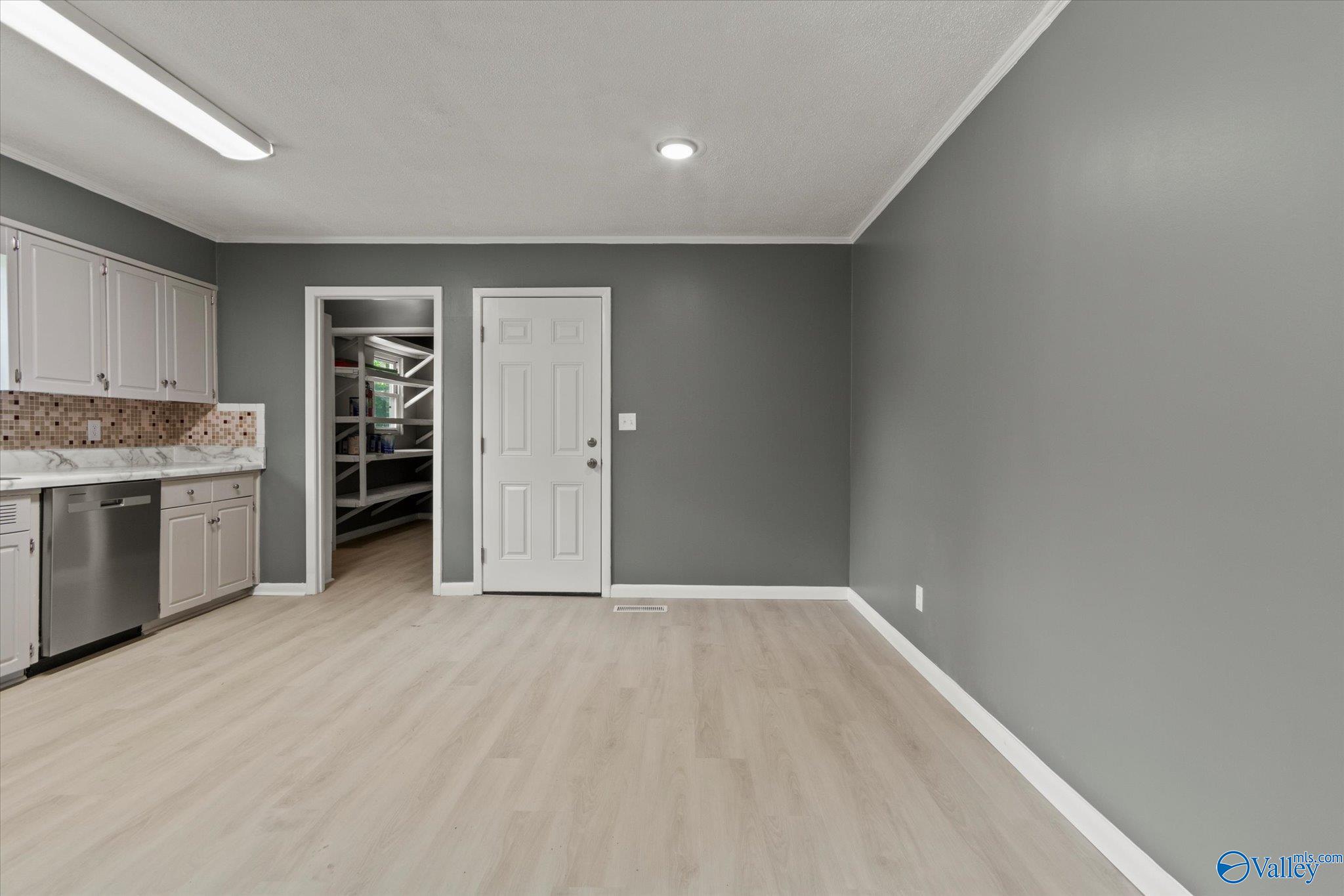 407 Peach Avenue