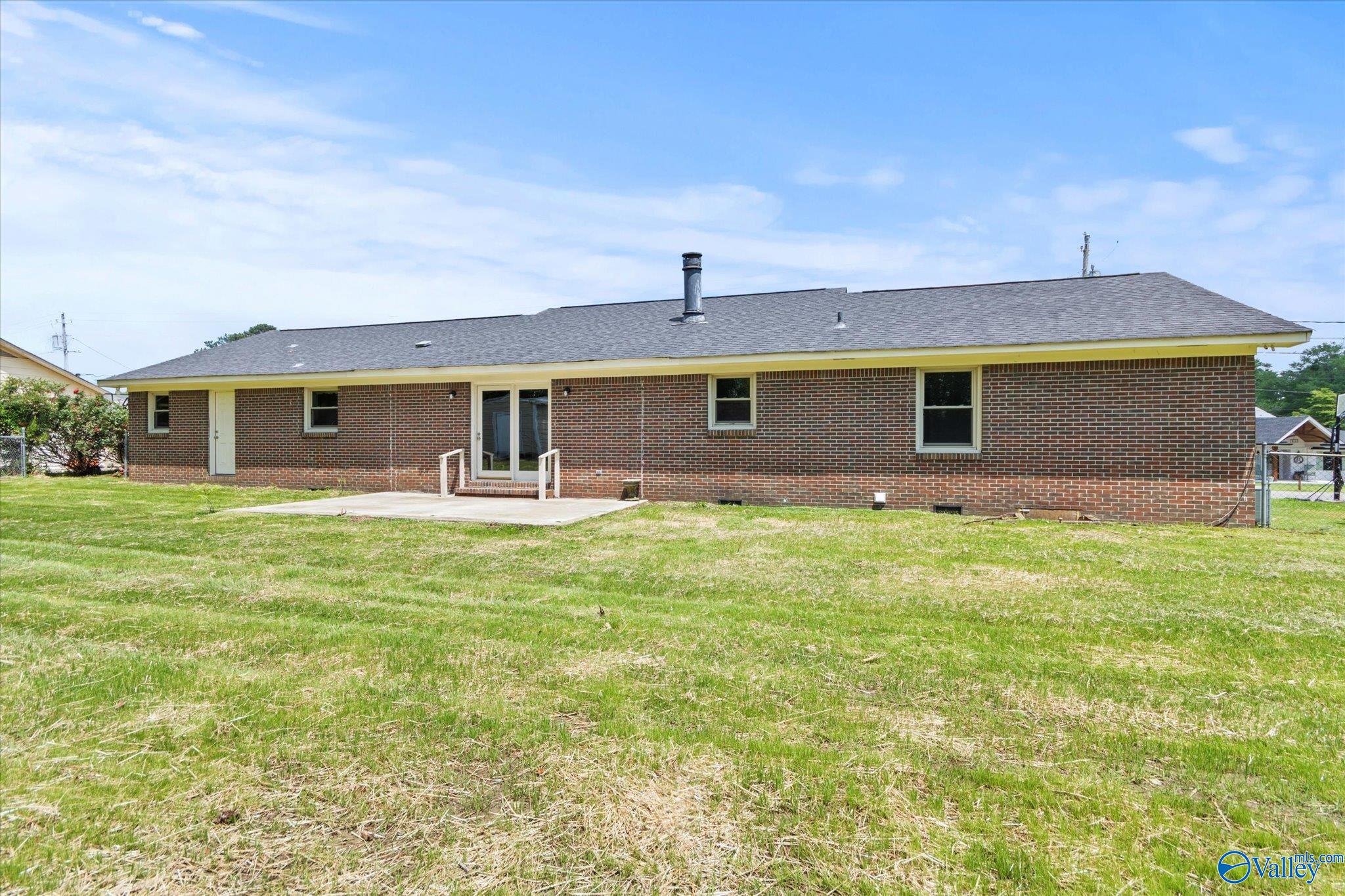407 Peach Avenue