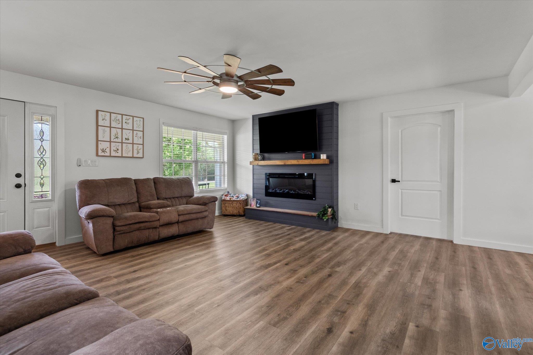 1032 East Main Street