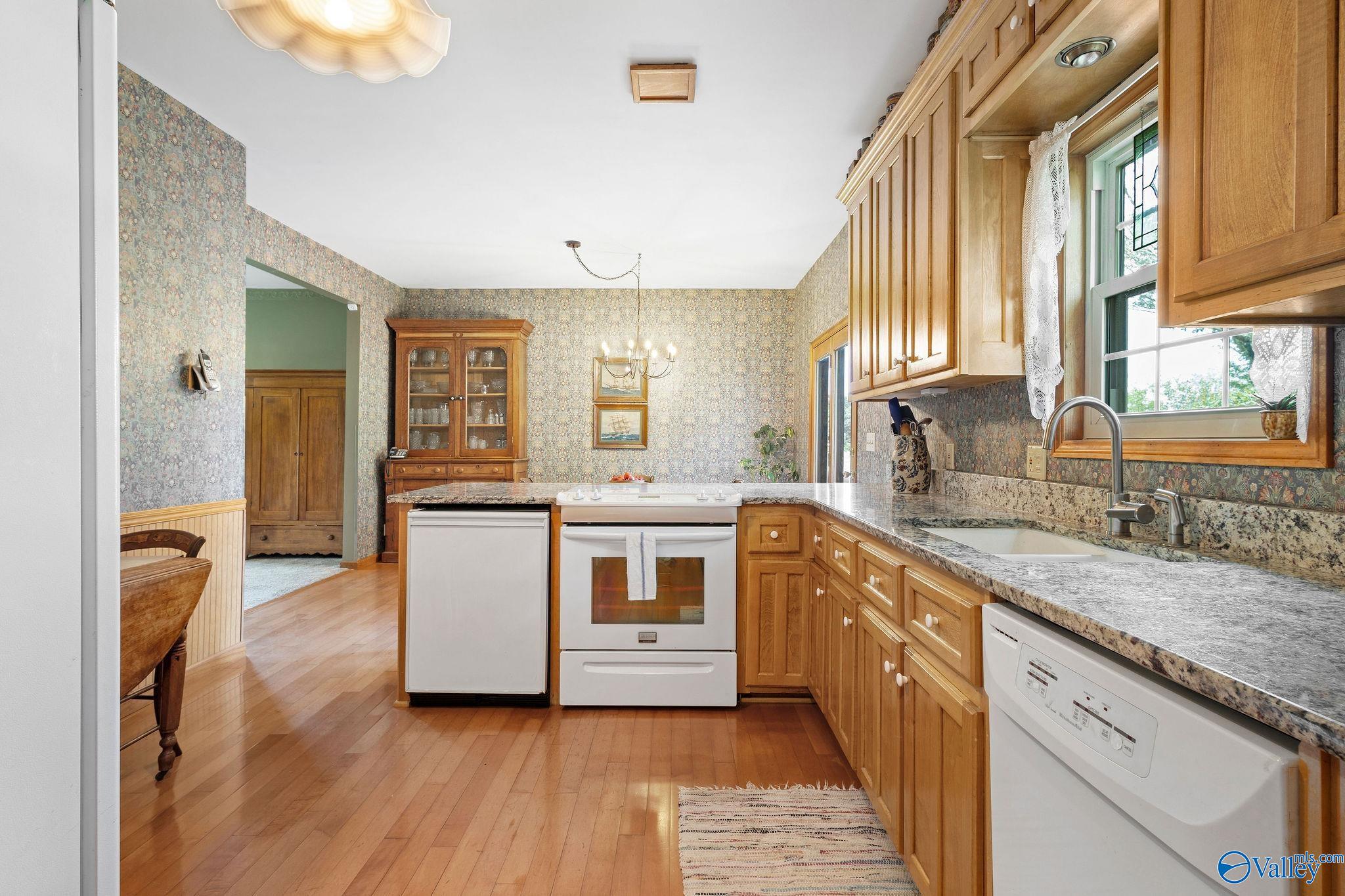 1045 Alexander Road