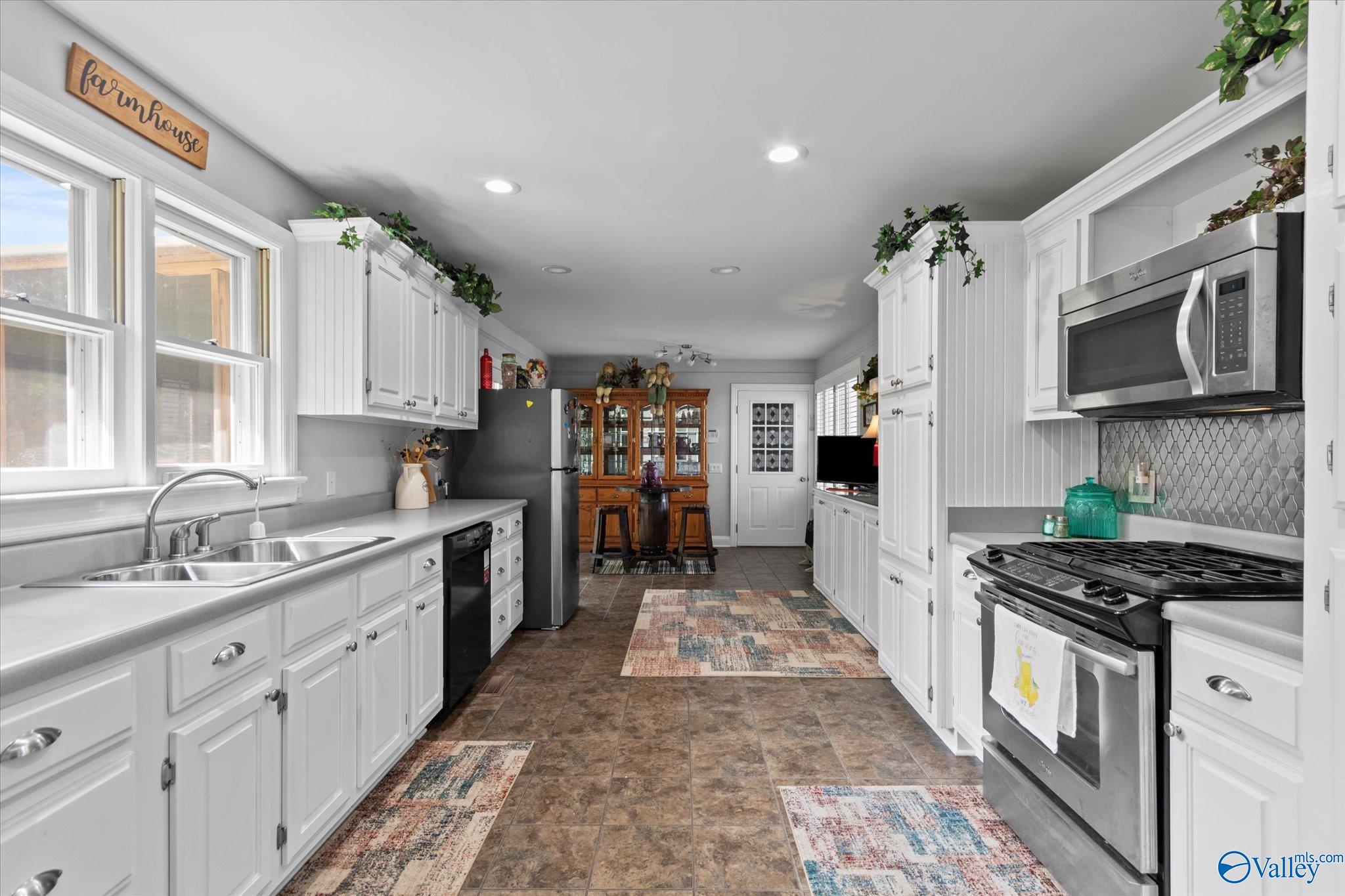 3054 Whitesville Road