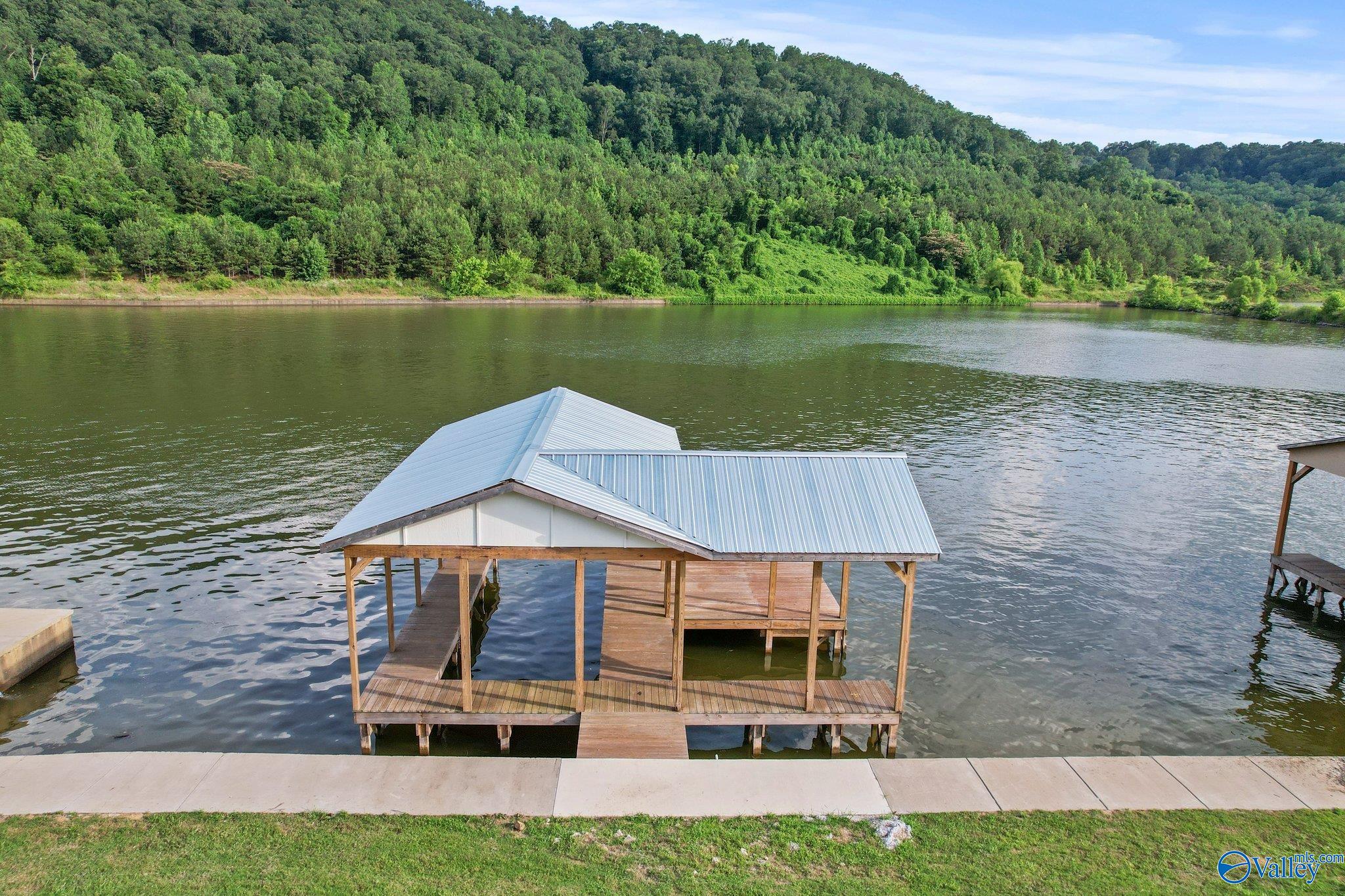 126 North Harbor Drive