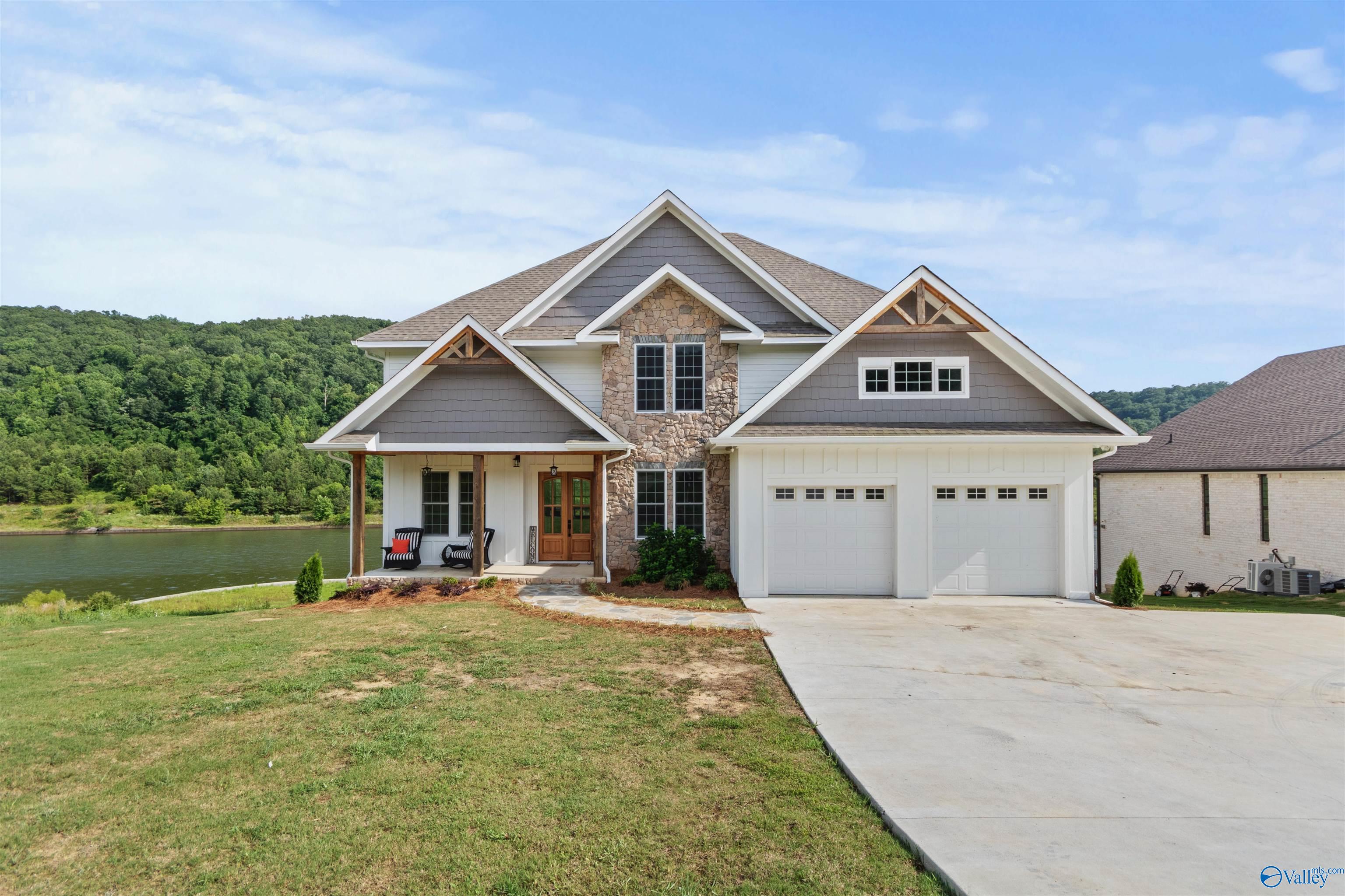 126 North Harbor Drive
