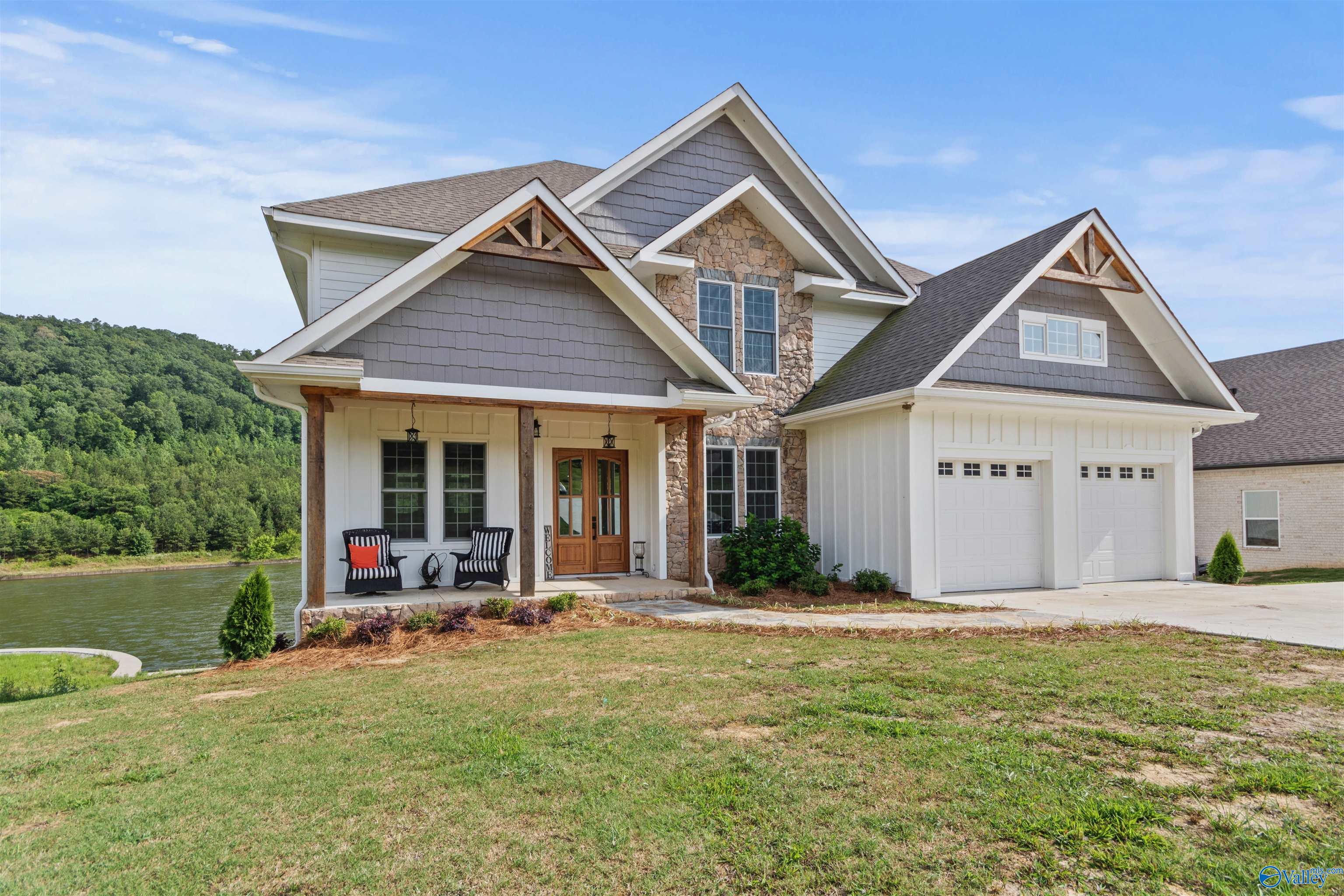 126 North Harbor Drive