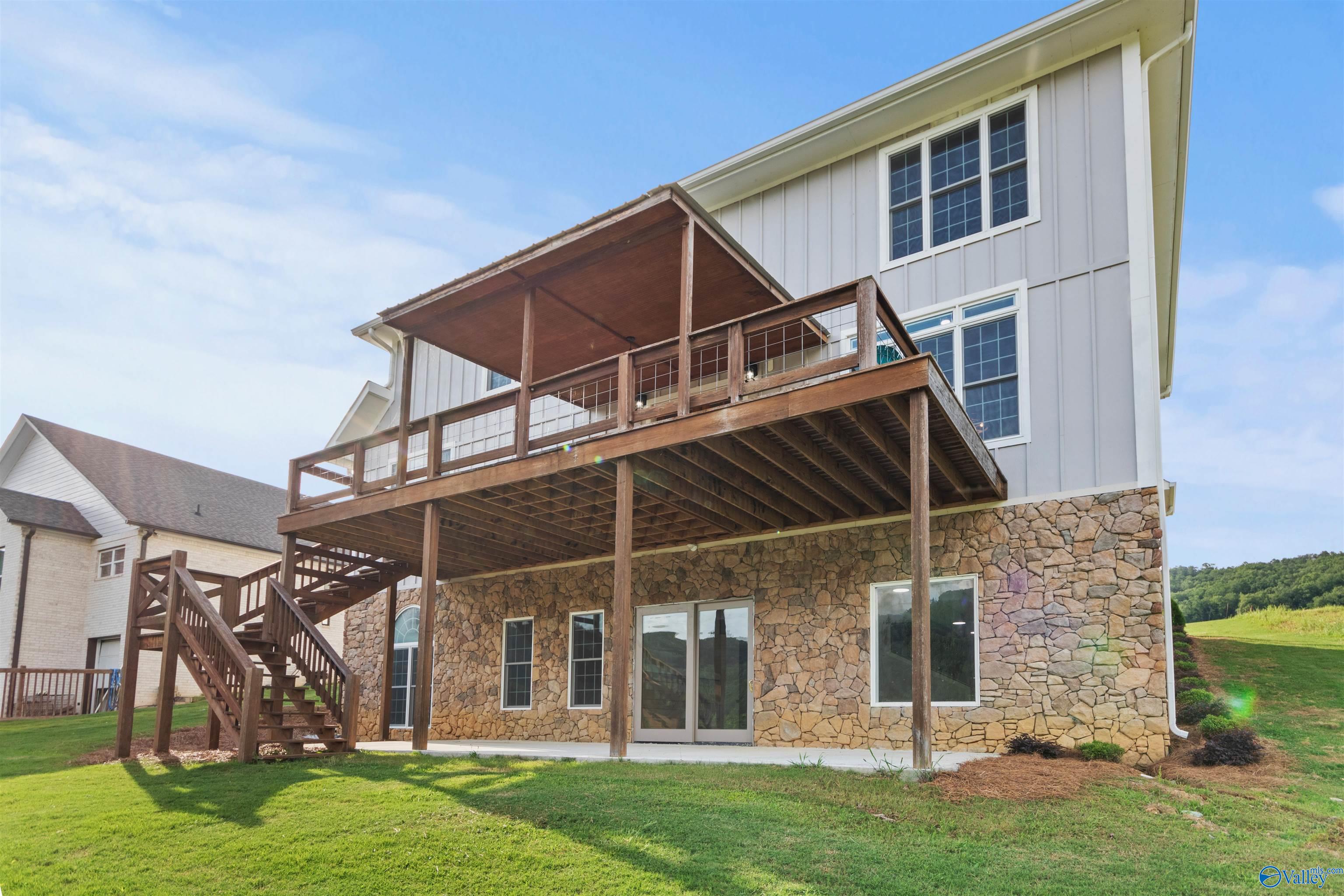 126 North Harbor Drive