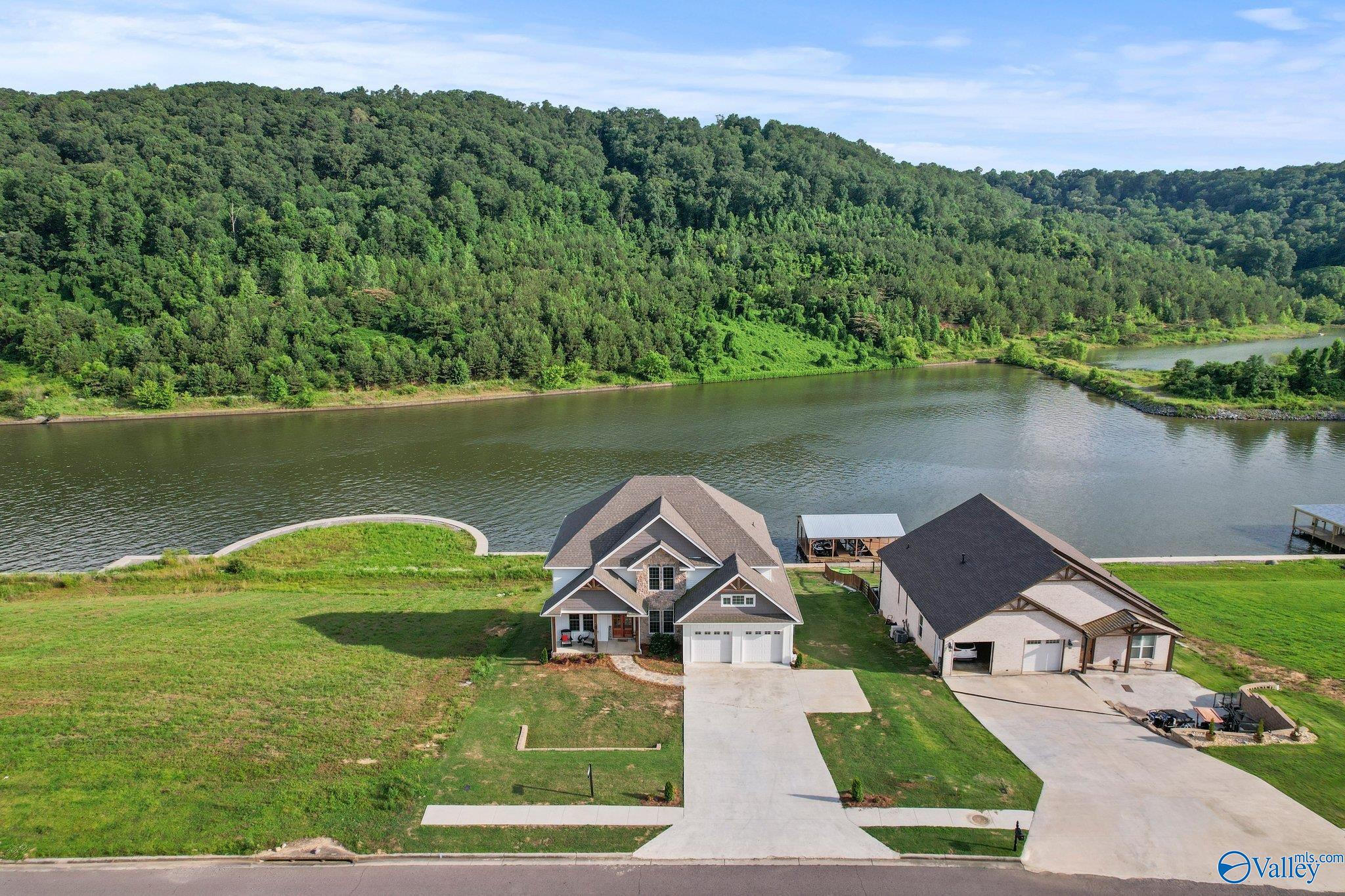126 North Harbor Drive