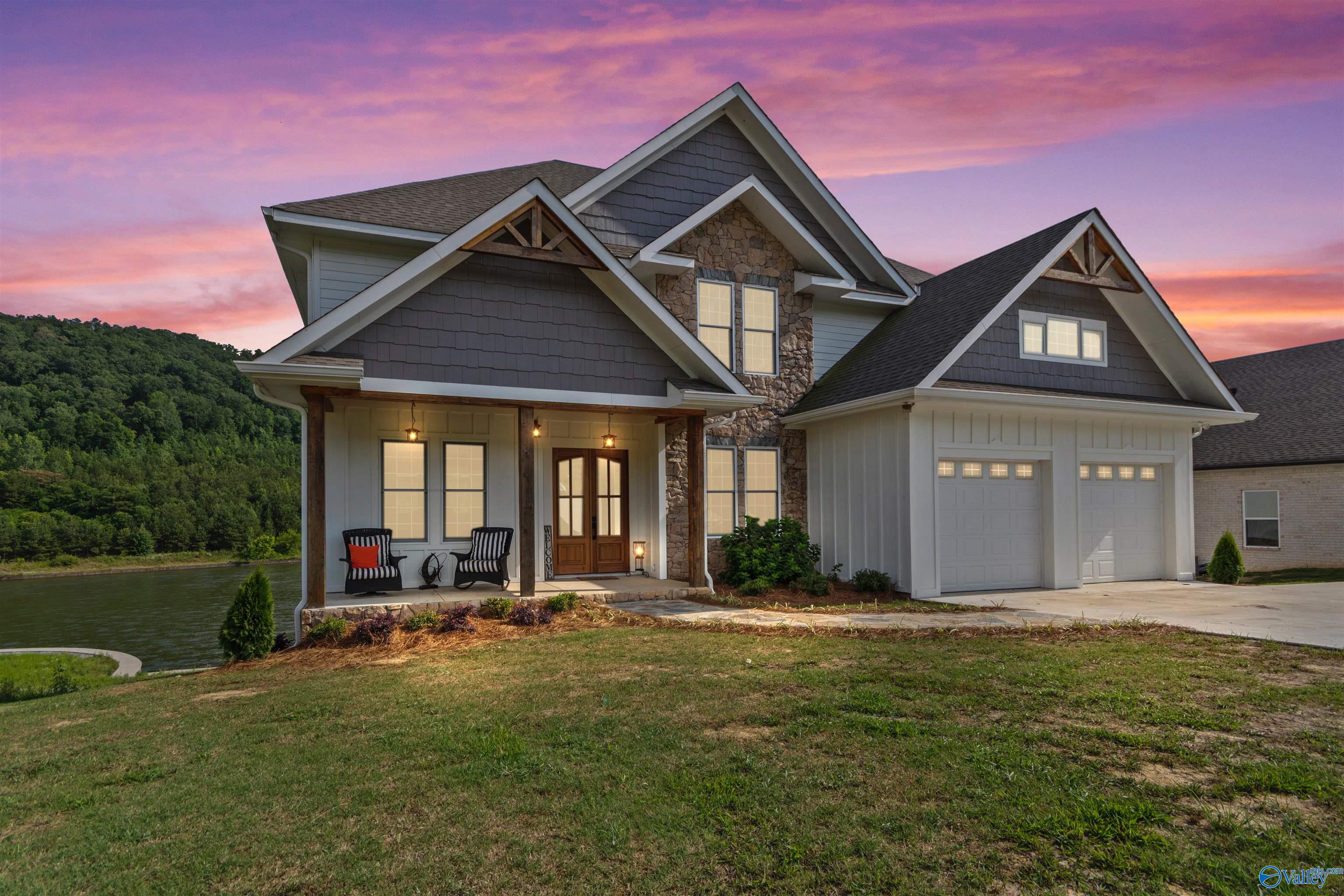 126 North Harbor Drive