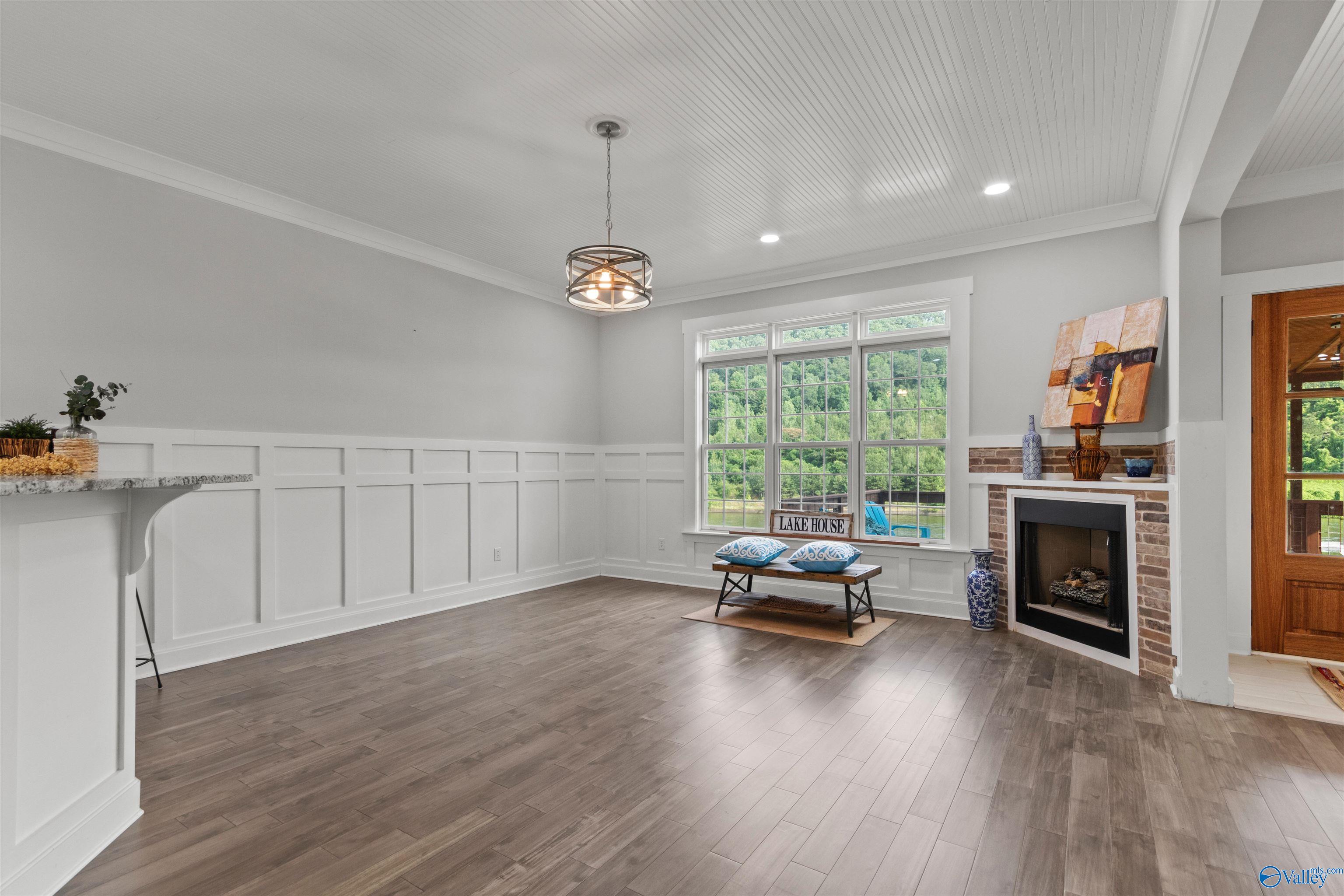 126 North Harbor Drive
