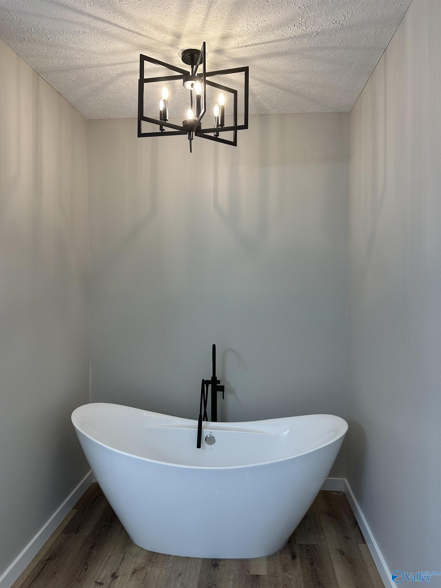 1920 Hustleville Road