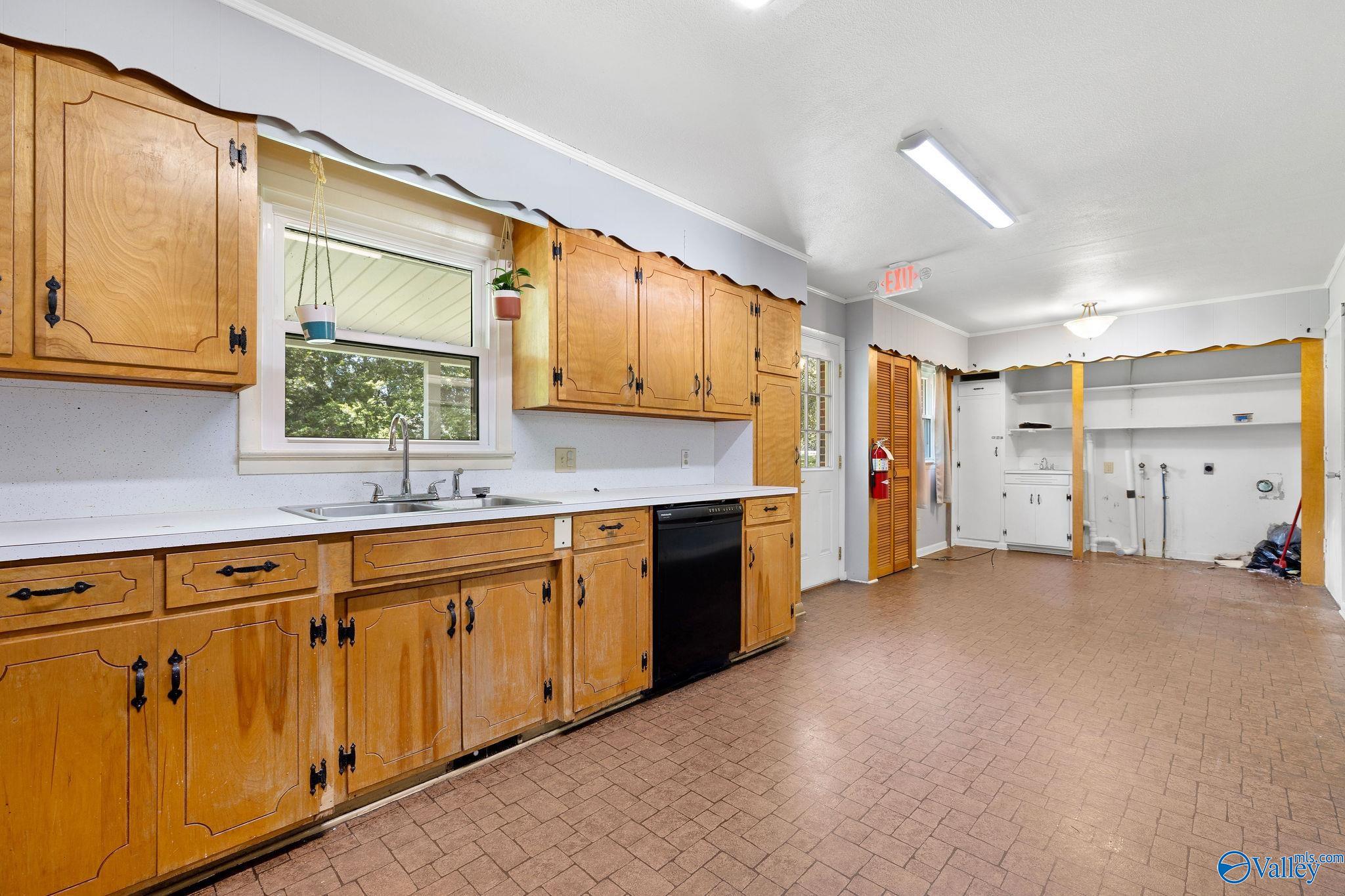 312 North Edmondson